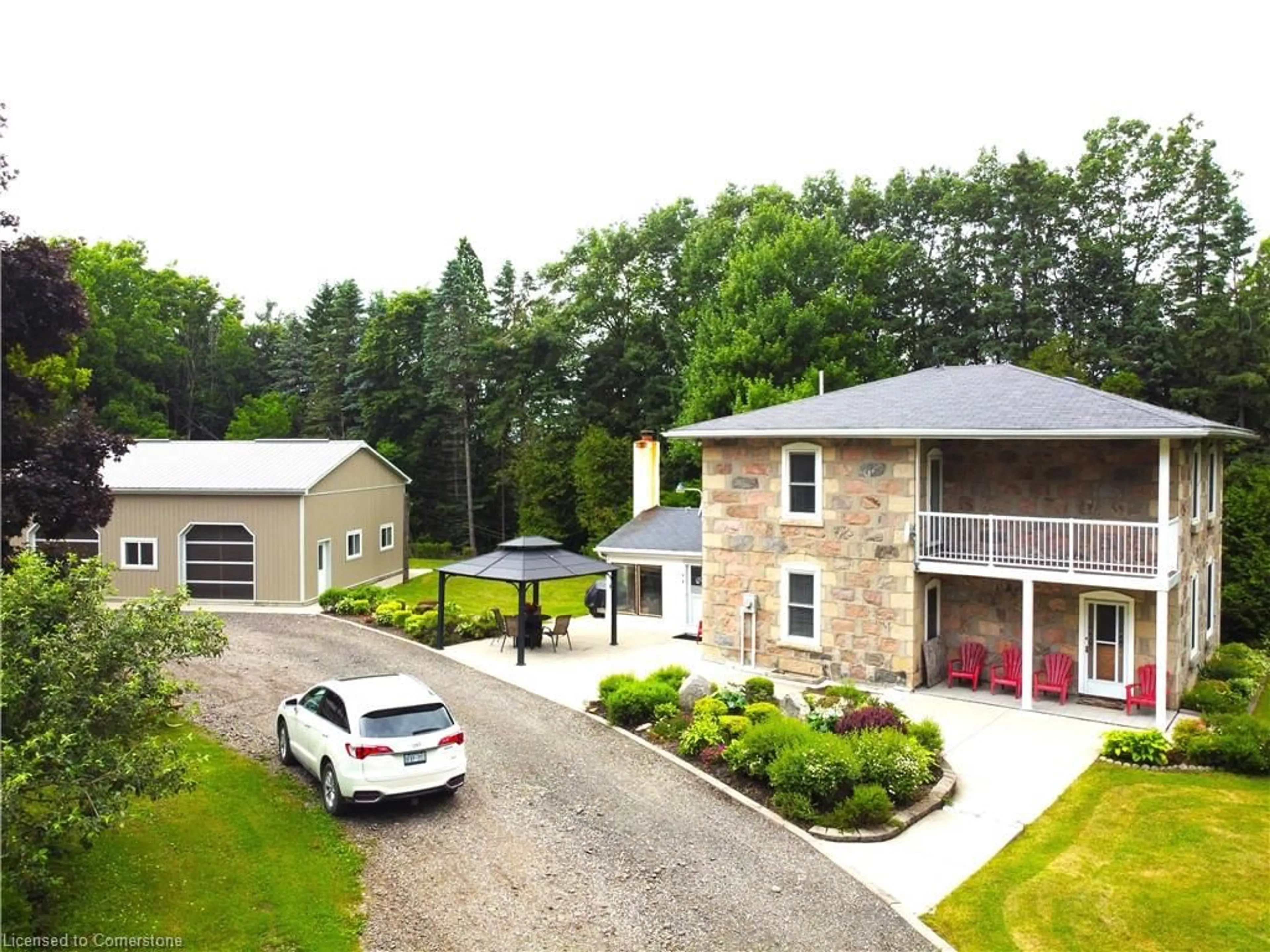 A pic from outside/outdoor area/front of a property/back of a property/a pic from drone, street for 5354 Fifth Line Line, Erin Ontario N0B 1T0