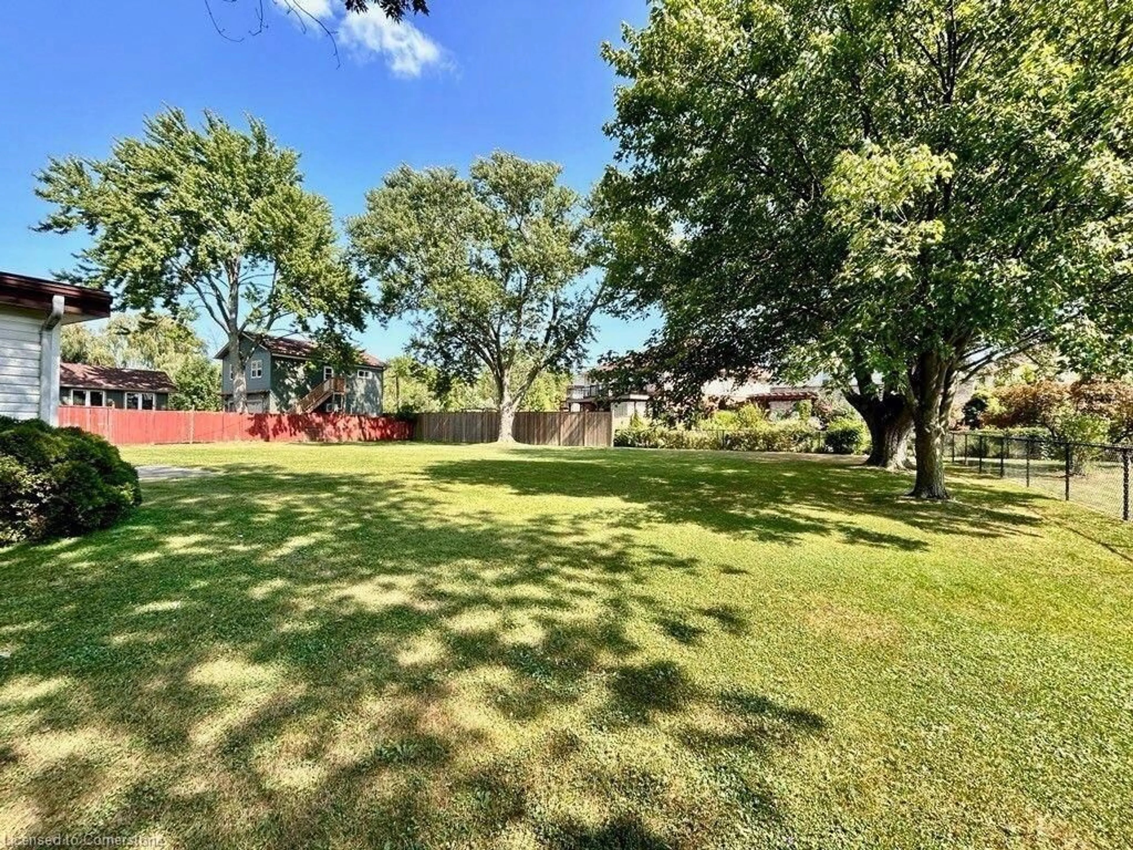 A pic from outside/outdoor area/front of a property/back of a property/a pic from drone, unknown for 4486 Lyons Creek Rd, Niagara Falls Ontario L2G 0L3