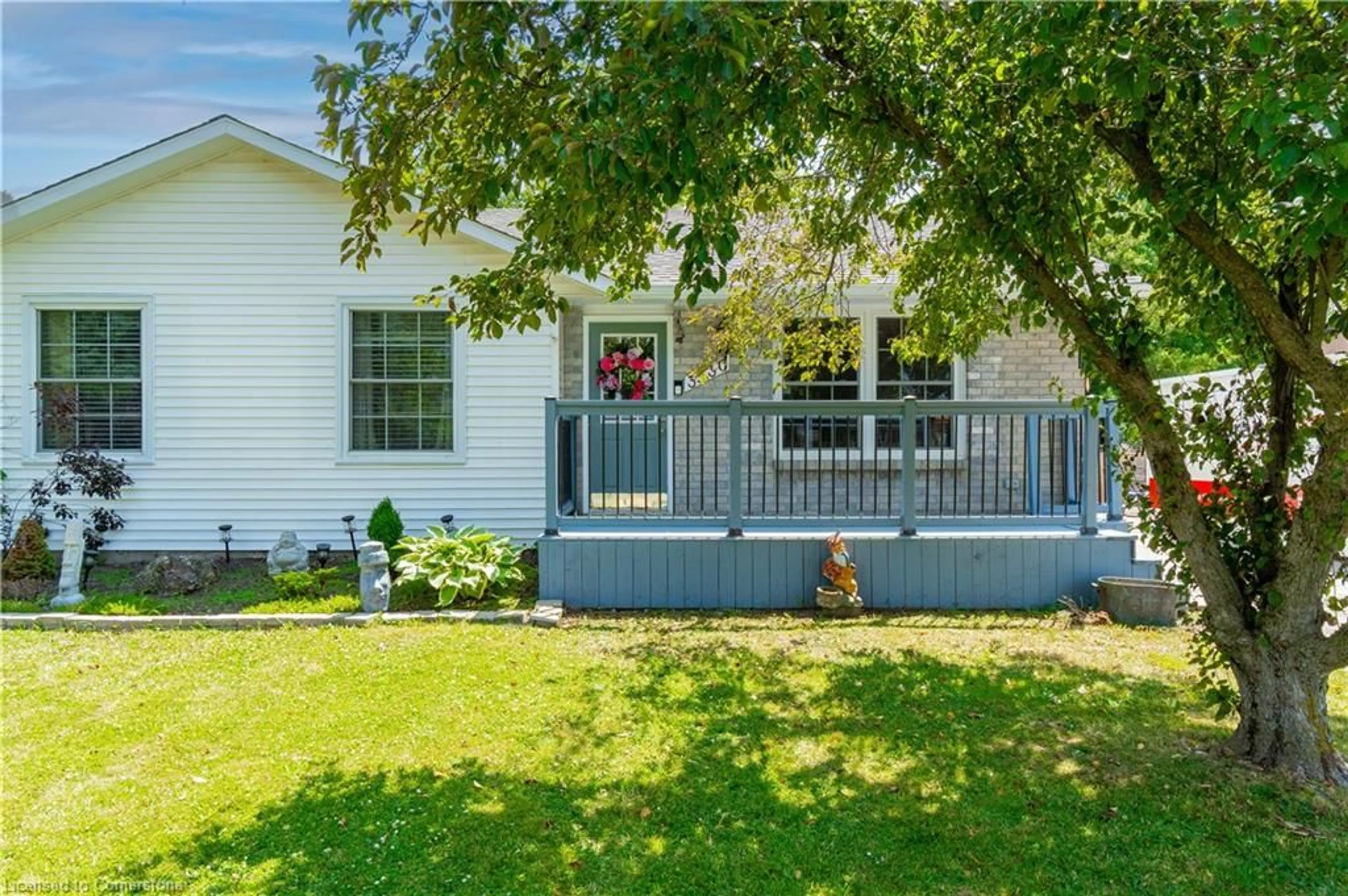 Home with vinyl exterior material, street for 3530 Edinburgh Rd, Stevensville Ontario L0S 1S0