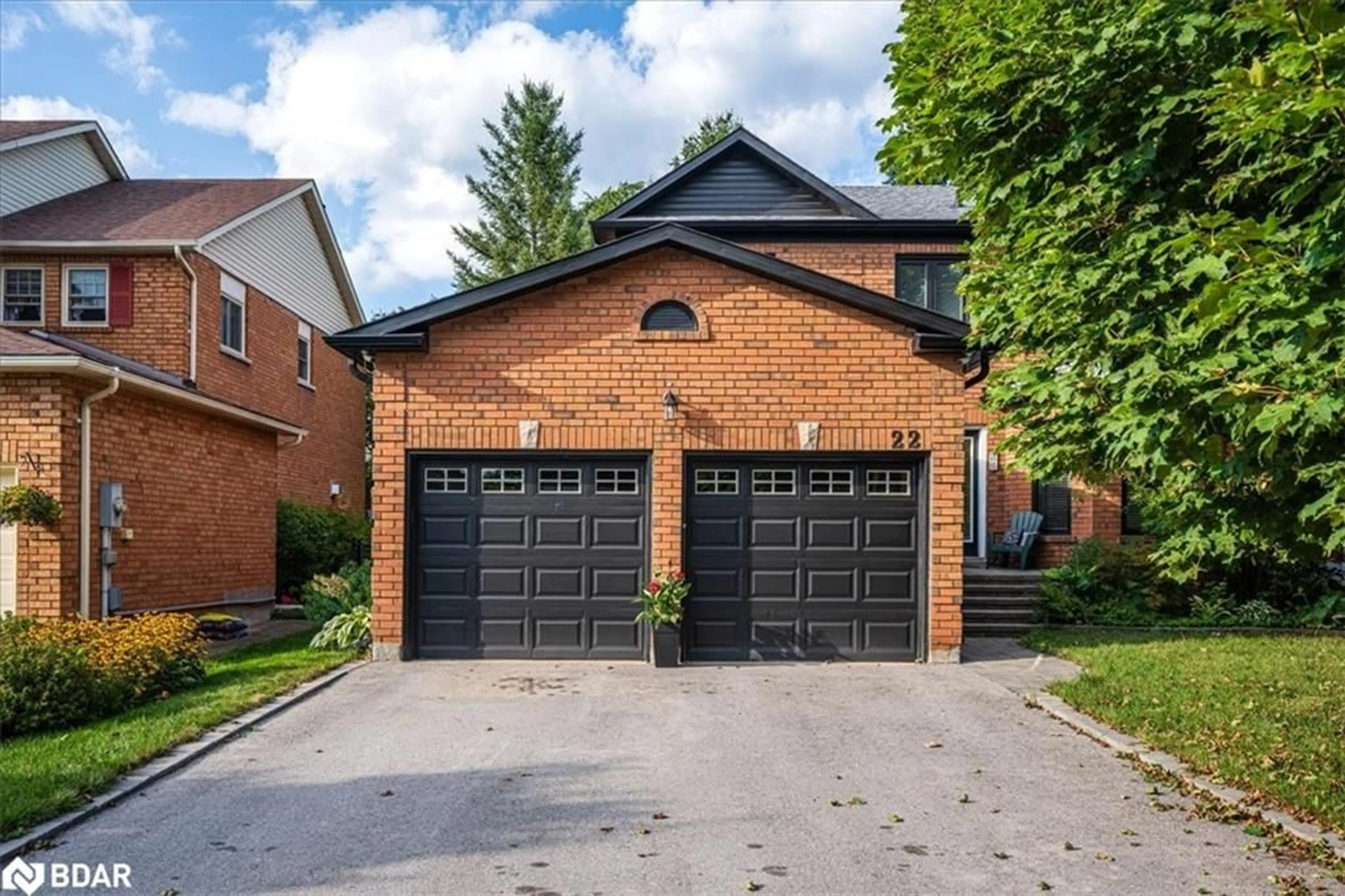 Home with brick exterior material, street for 22 River Ridge Rd, Barrie Ontario L4N 7G2