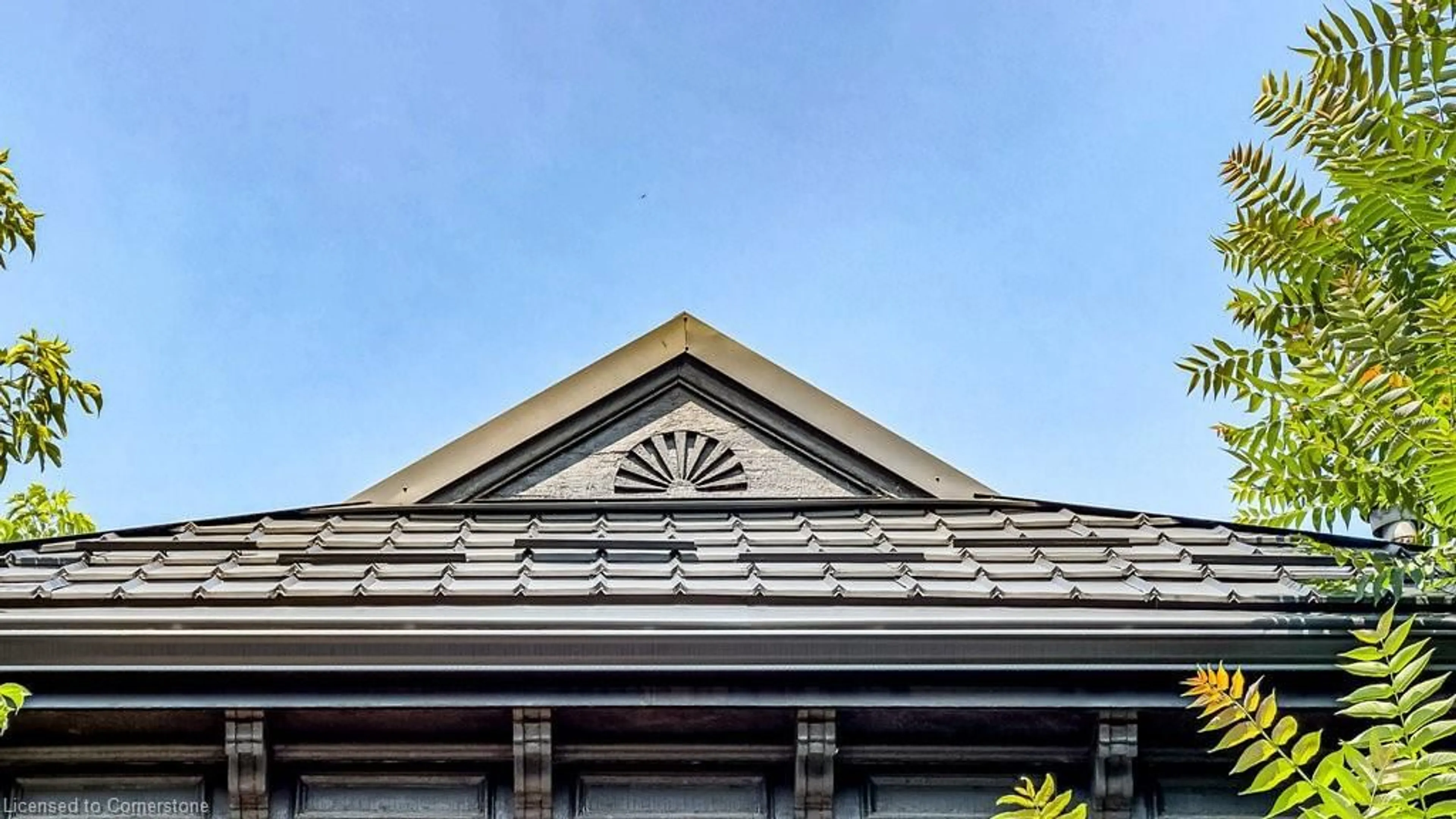 Home with vinyl exterior material, building for 251 West Ave, Hamilton Ontario L8L 5C8