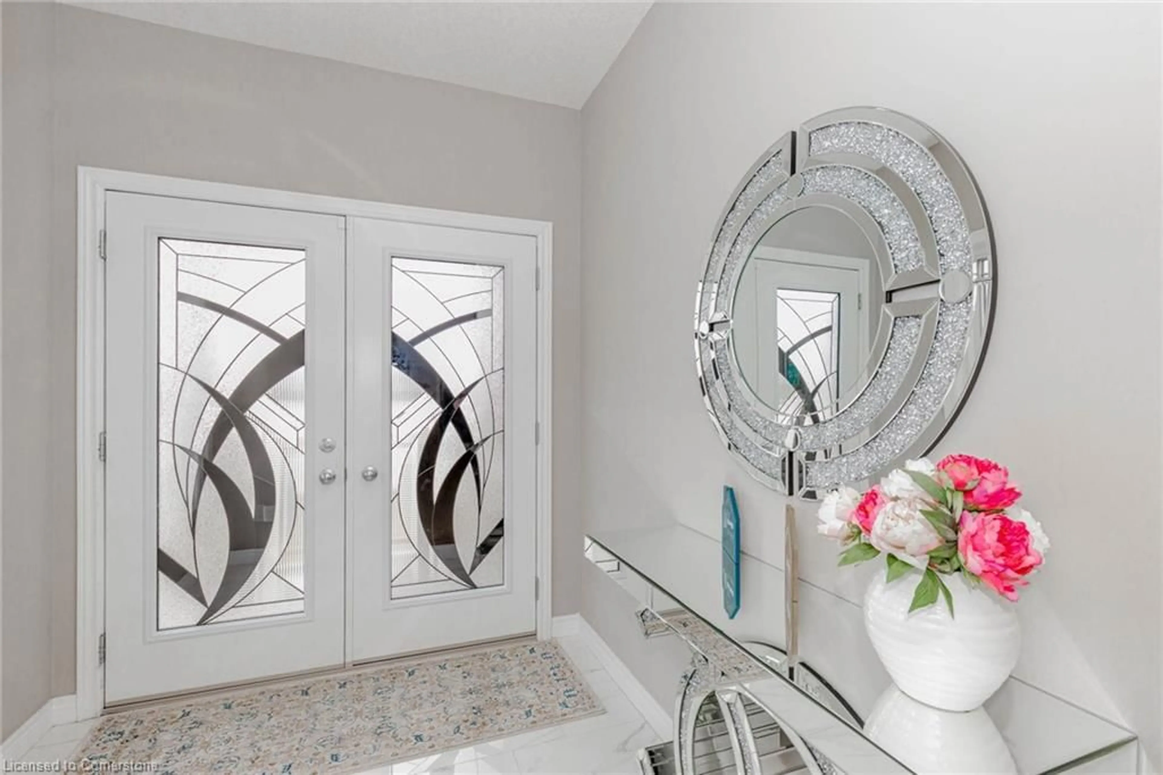 Indoor entryway for 573 Florencedale Cres, Kitchener Ontario N2R 0N3