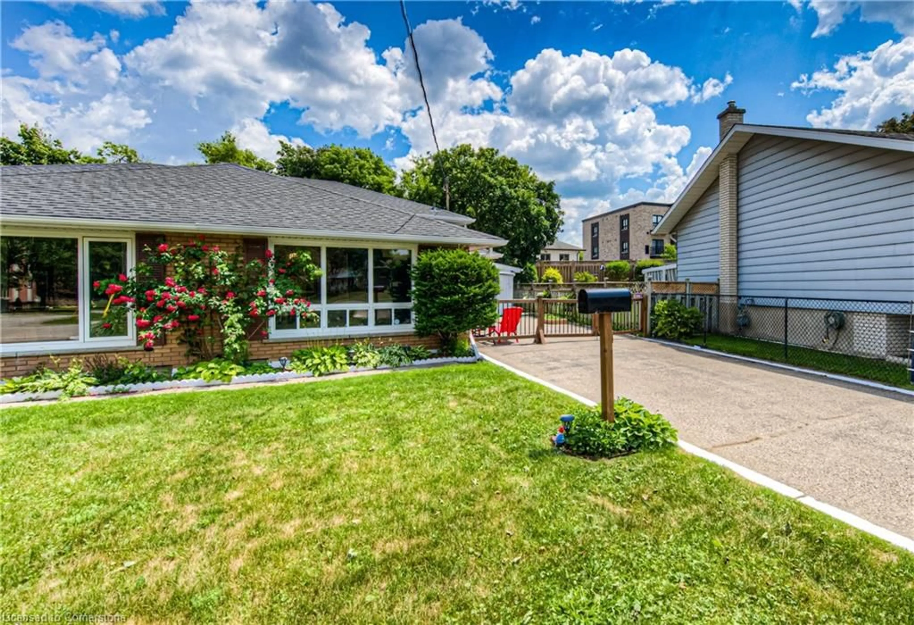 Patio, street for 56 Weichel St, Kitchener Ontario N2M 2A6