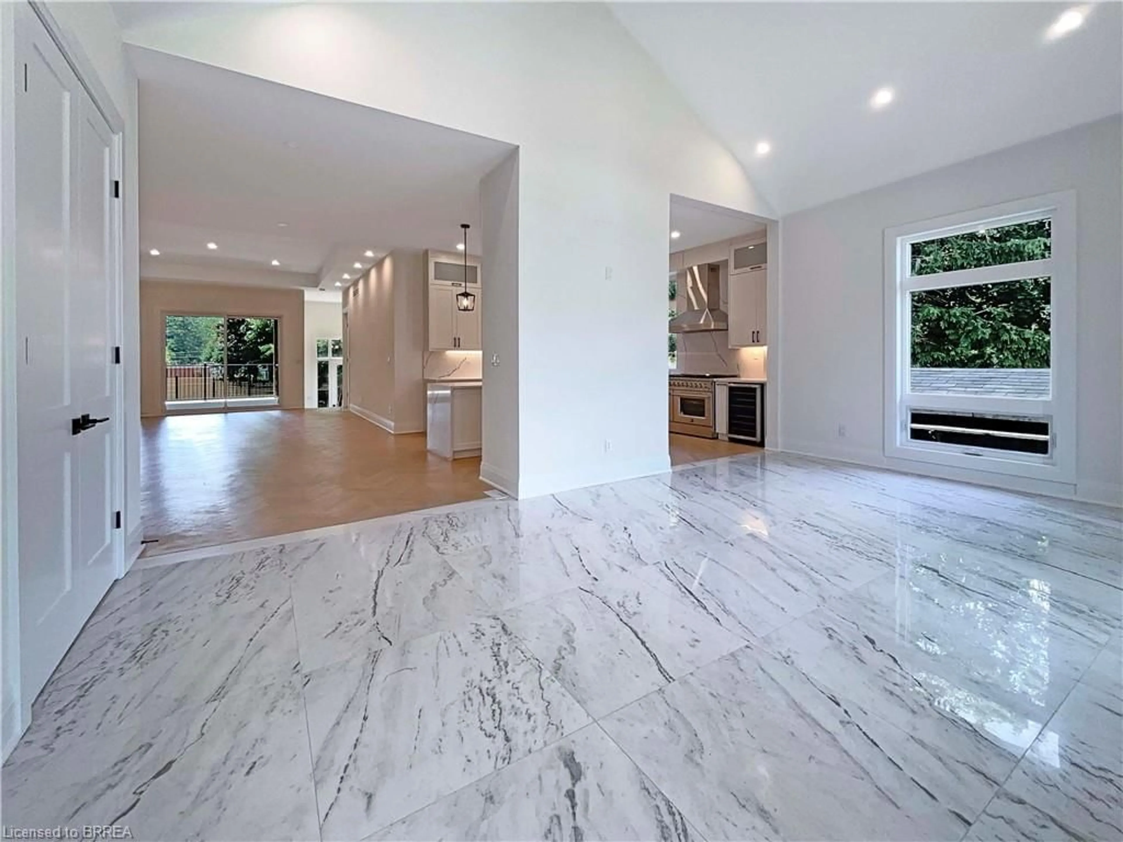 Indoor foyer for 232 Ellis Ave, Mount Pleasant Ontario N0E 1K0