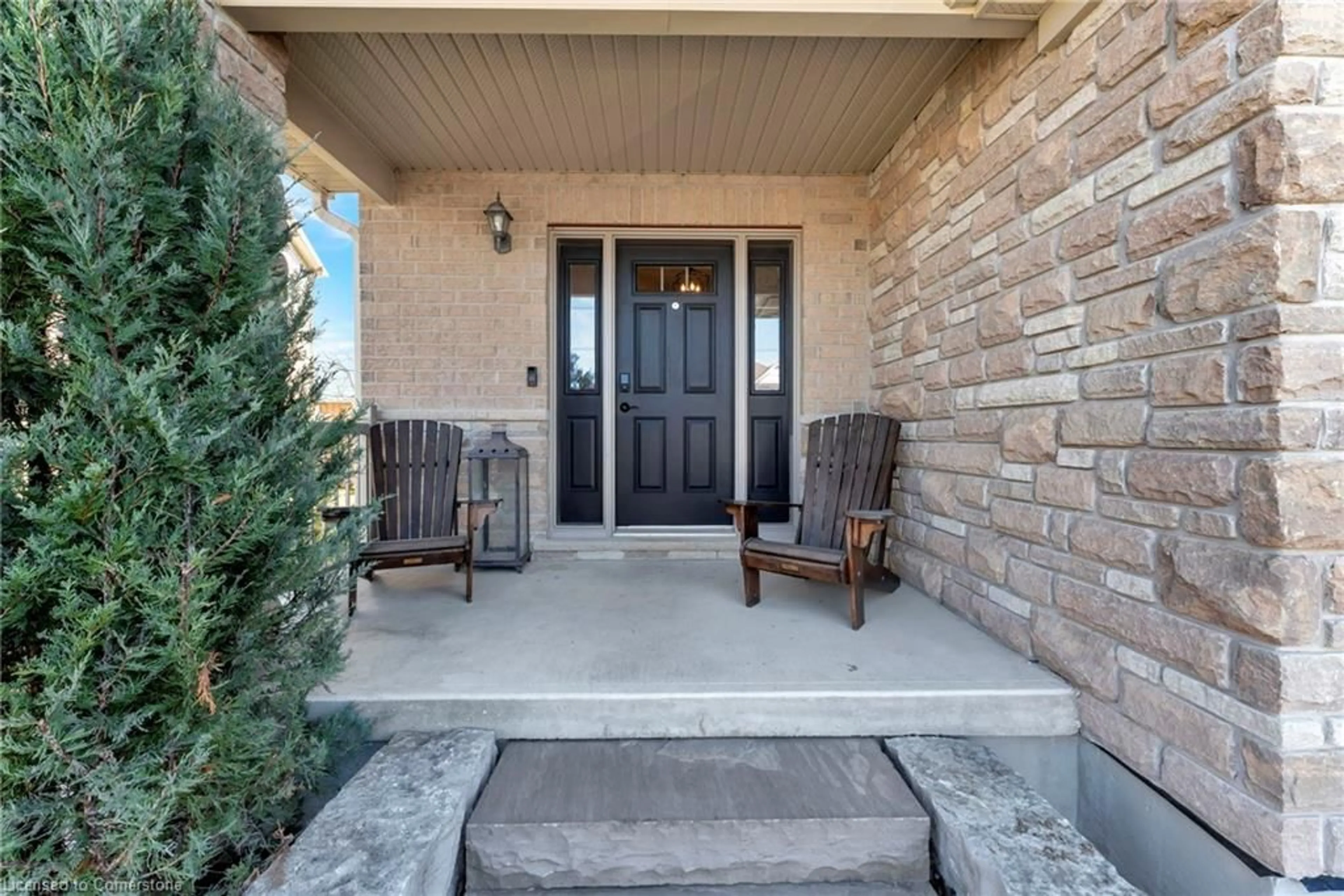 Indoor entryway for 128 Robert Simone Way, Ayr Ontario N0B 1E0