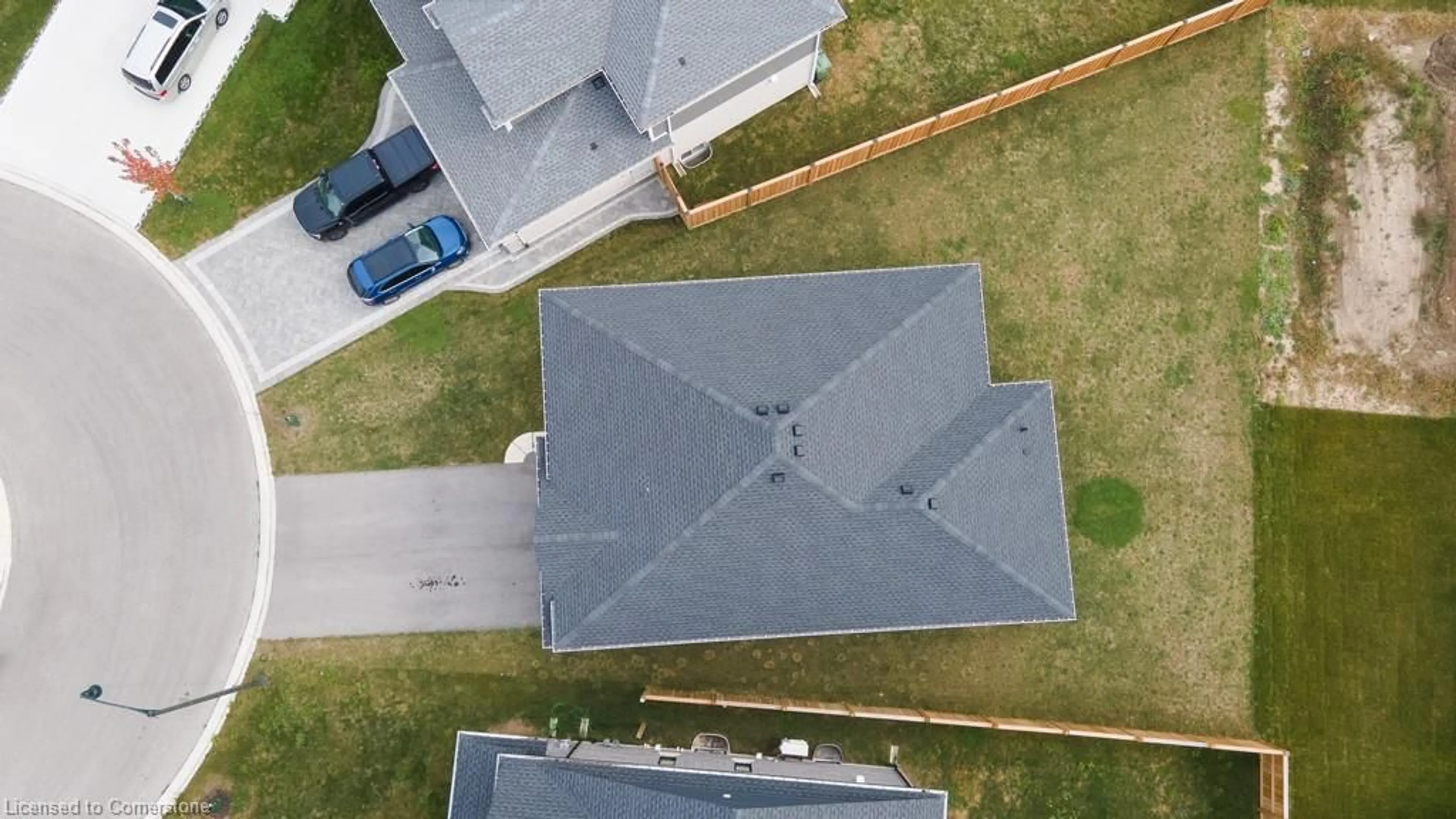 A pic from outside/outdoor area/front of a property/back of a property/a pic from drone, building for 9 Clover Cir Cir, St. Thomas Ontario N5R 0J3