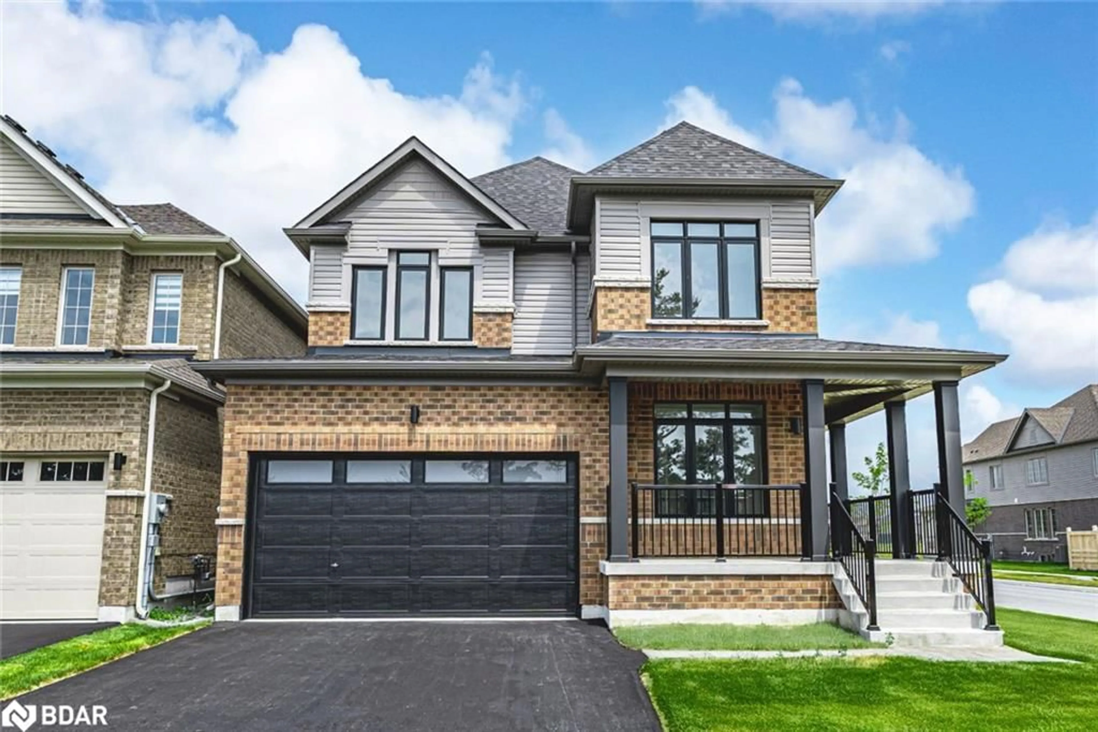 Home with brick exterior material, street for 192 Durham Ave, Barrie Ontario L9J 0Z5