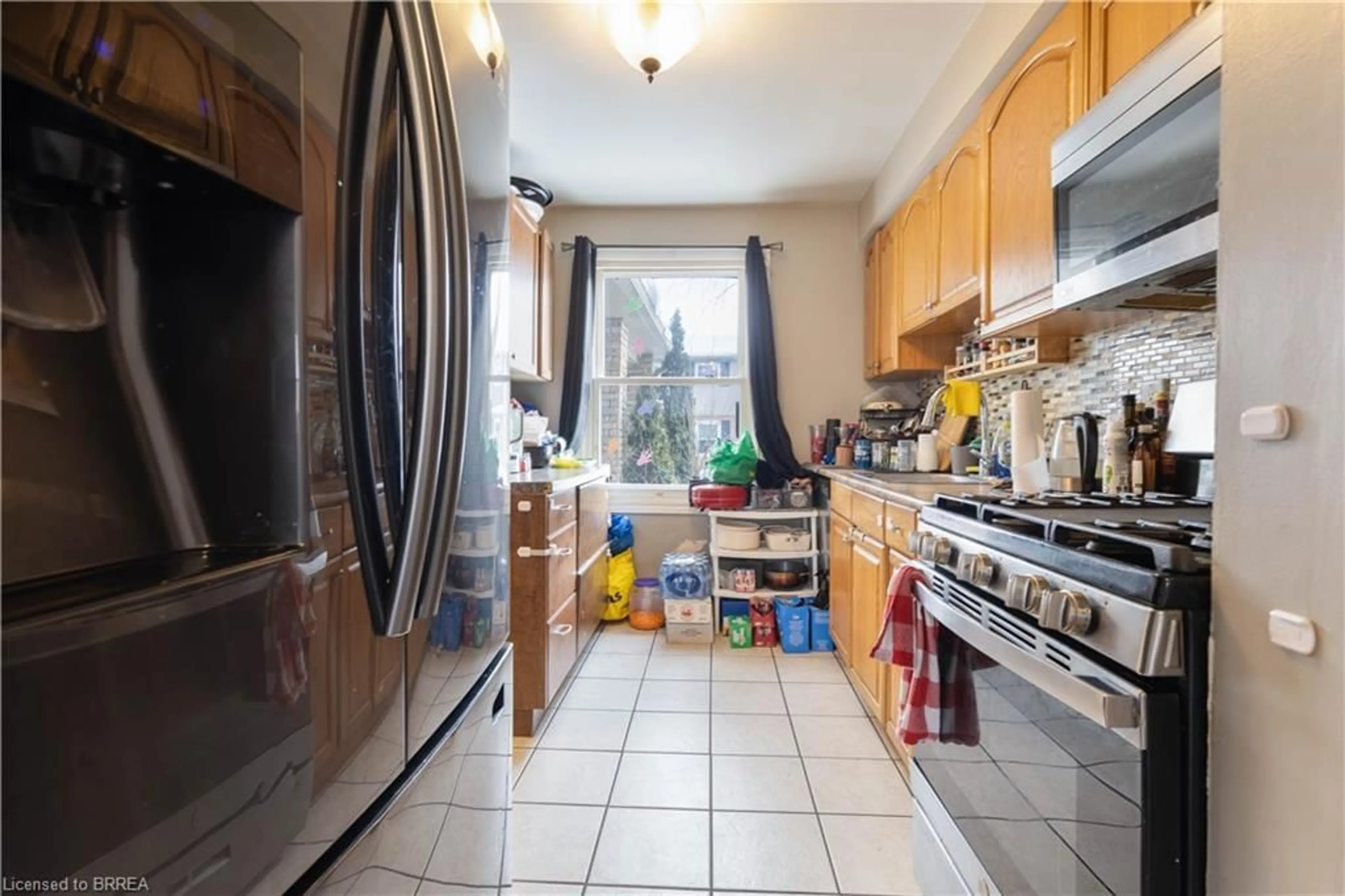 Standard kitchen, ceramic/tile floor for 500 Grey St #500J, Brantford Ontario N3S 7L4