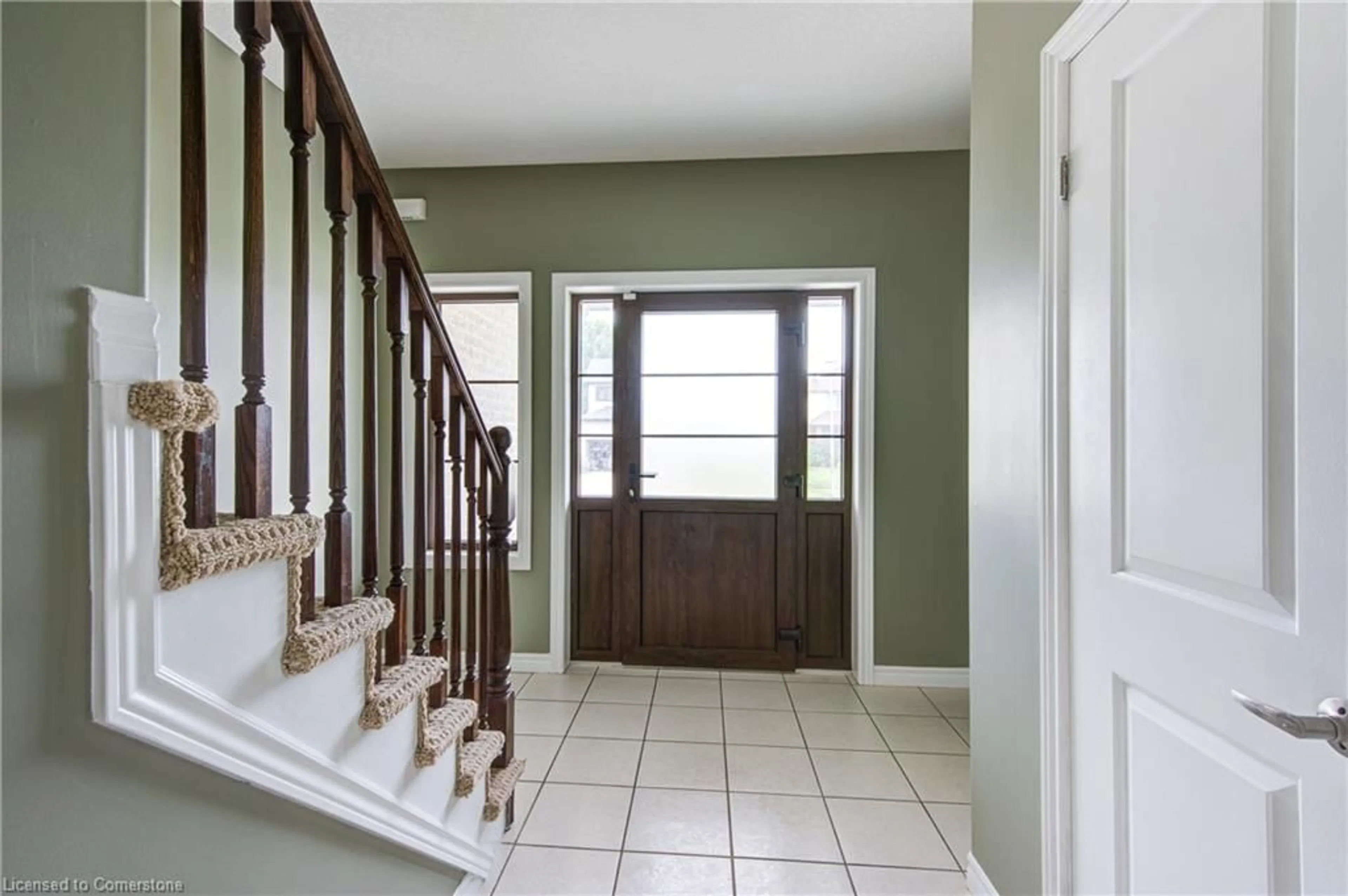 Indoor entryway for 741 Spitfire St, Woodstock Ontario N4T 0B1