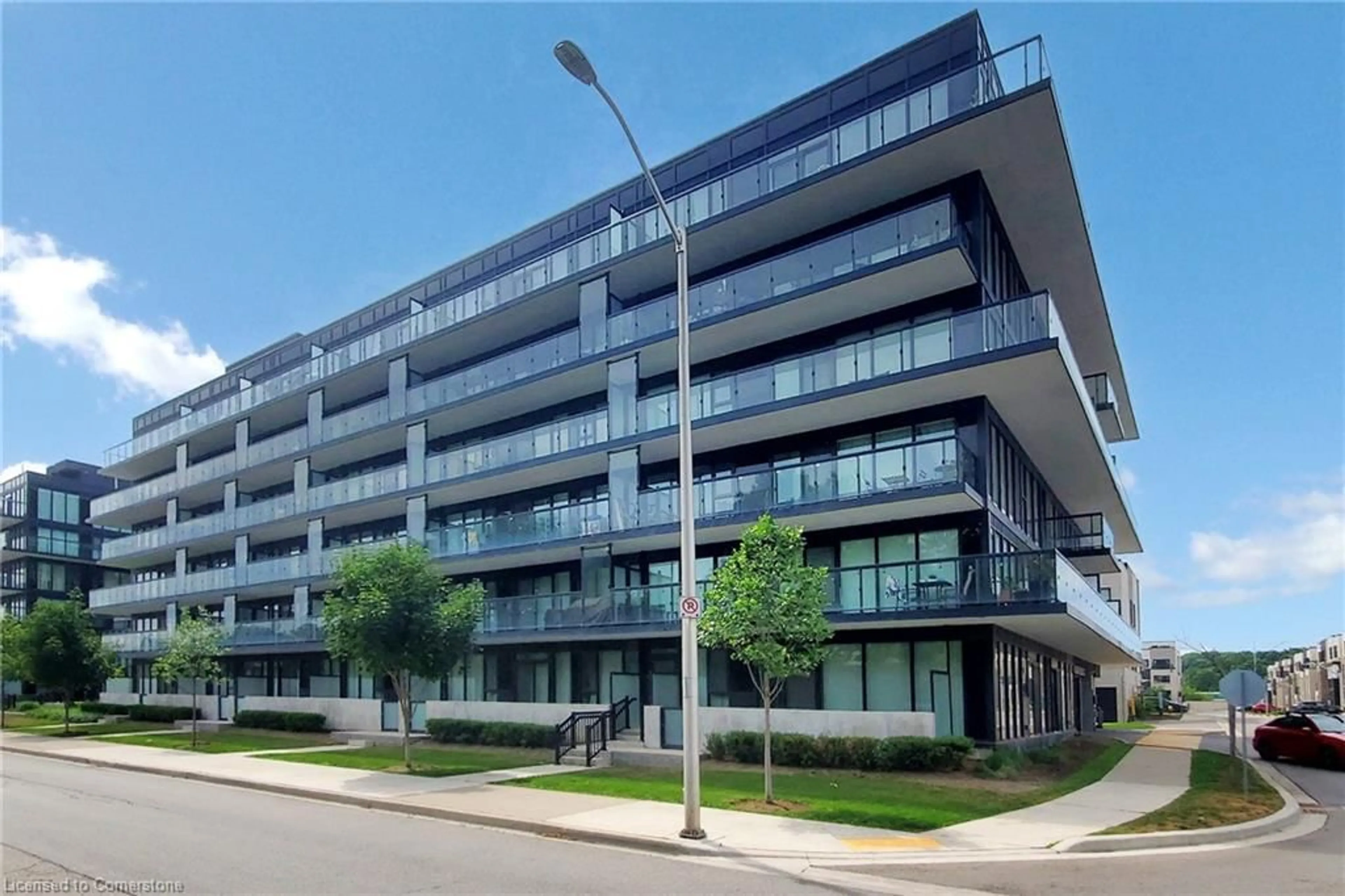 Indoor foyer for 1119 Cooke Blvd #B429, Burlington Ontario L7T 0C7
