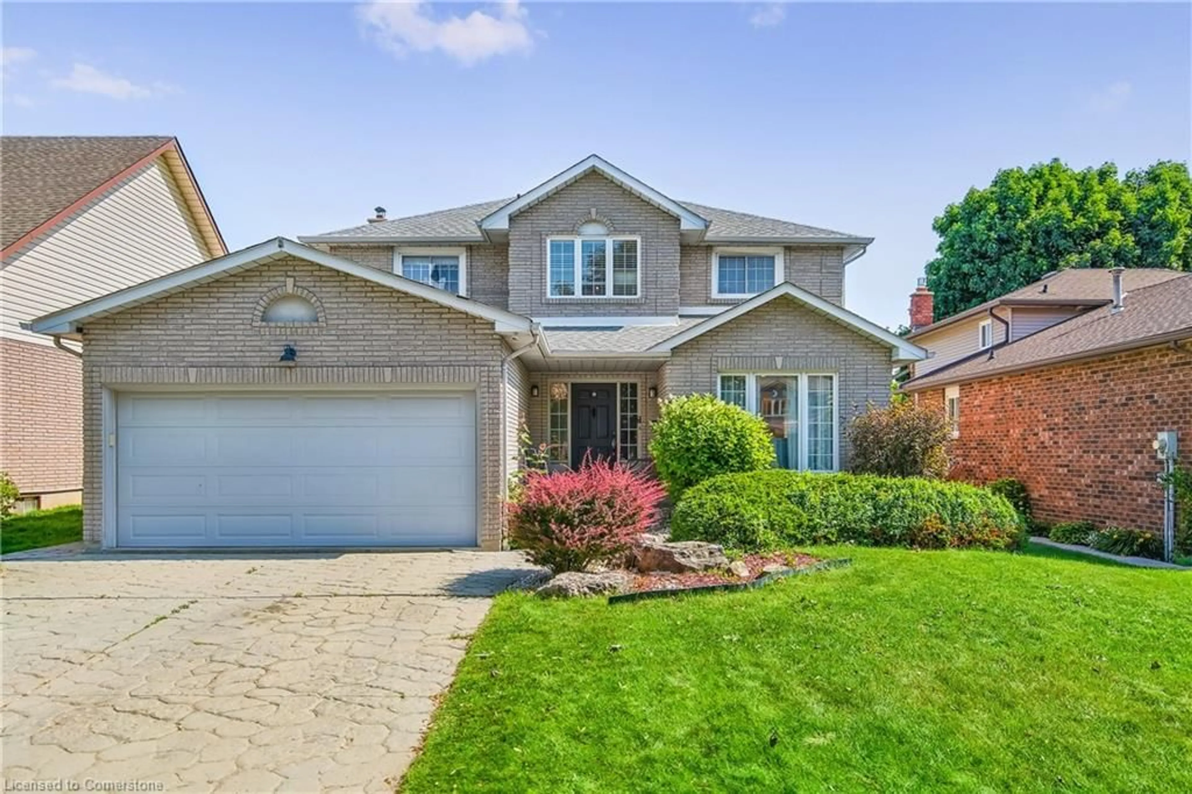 Home with brick exterior material, street for 11 Sumner Cres, Grimsby Ontario L3M 5E2