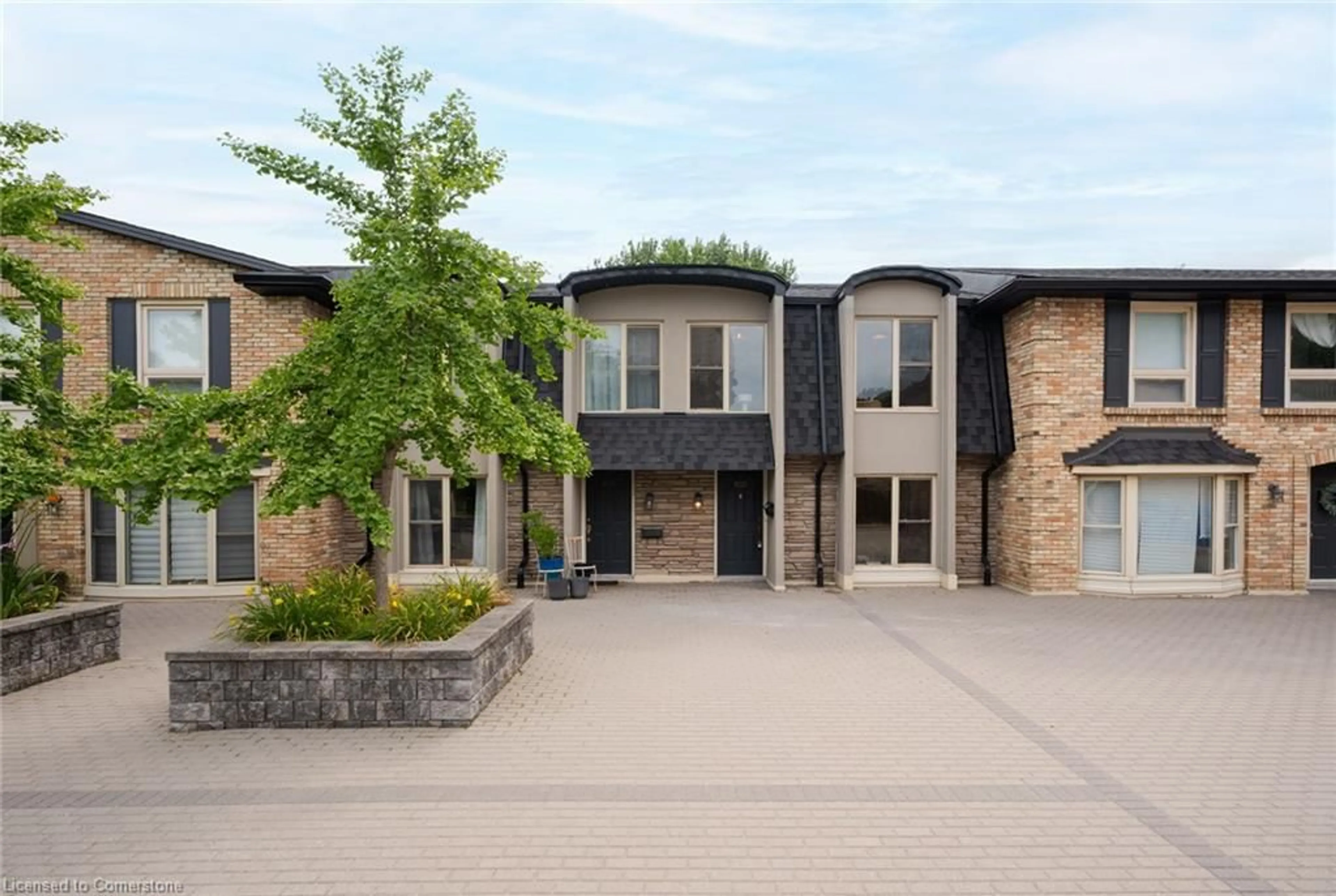 Home with brick exterior material, building for 803 Hyde Rd #3, Burlington Ontario L7S 1S6
