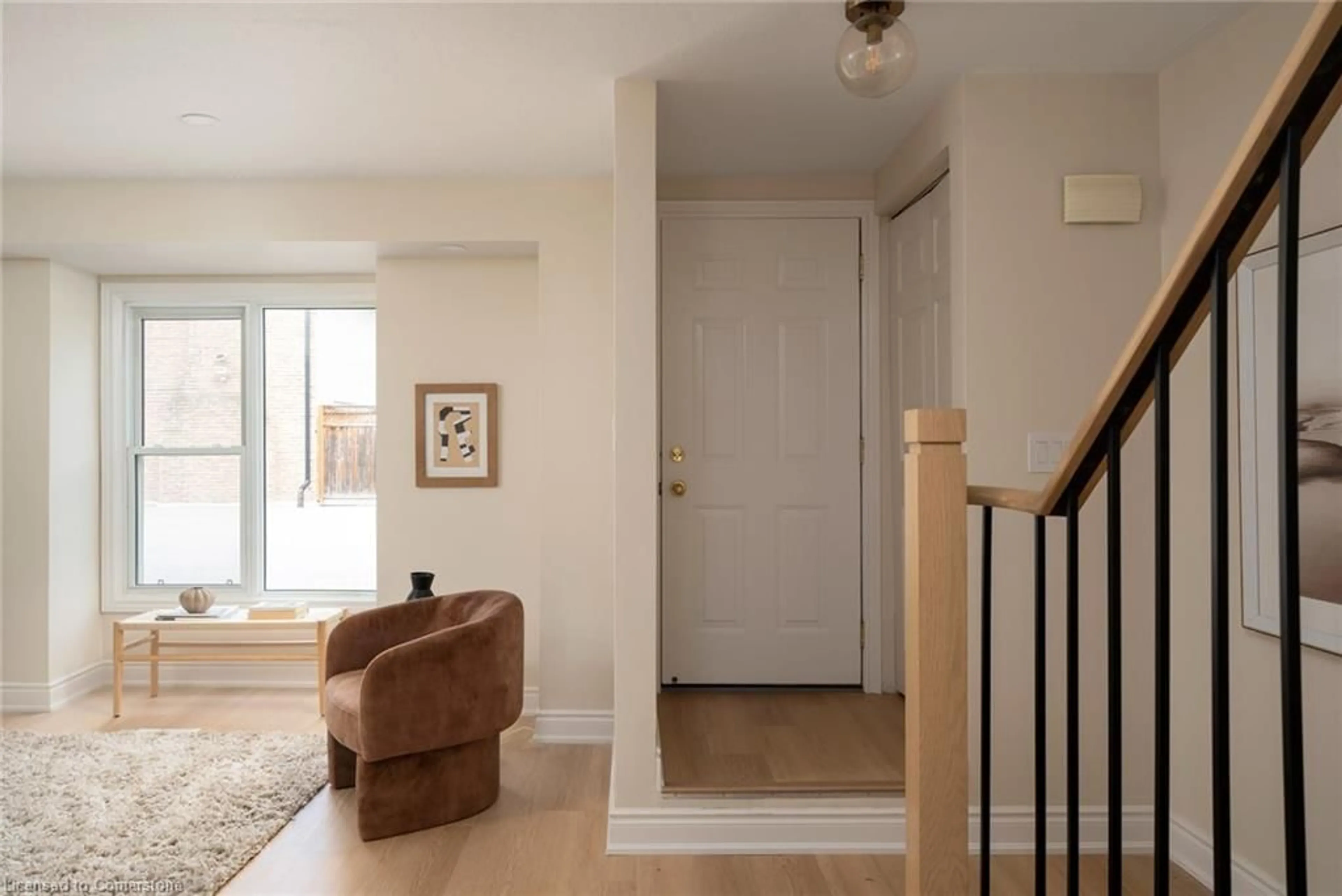 Indoor entryway for 803 Hyde Rd #3, Burlington Ontario L7S 1S6