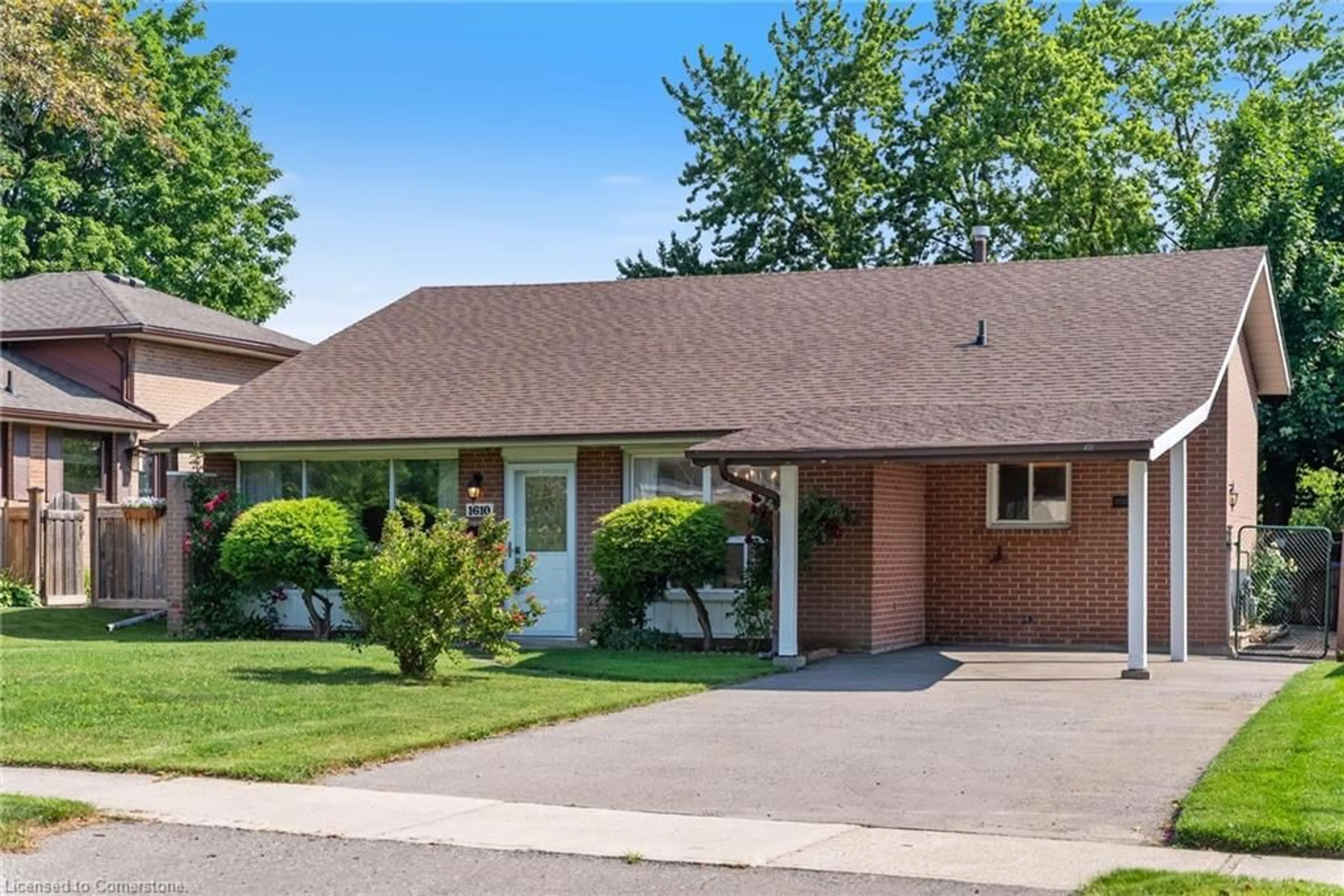 Home with brick exterior material, street for 1610 Hobbs Cres, Mississauga Ontario L5J 3R9