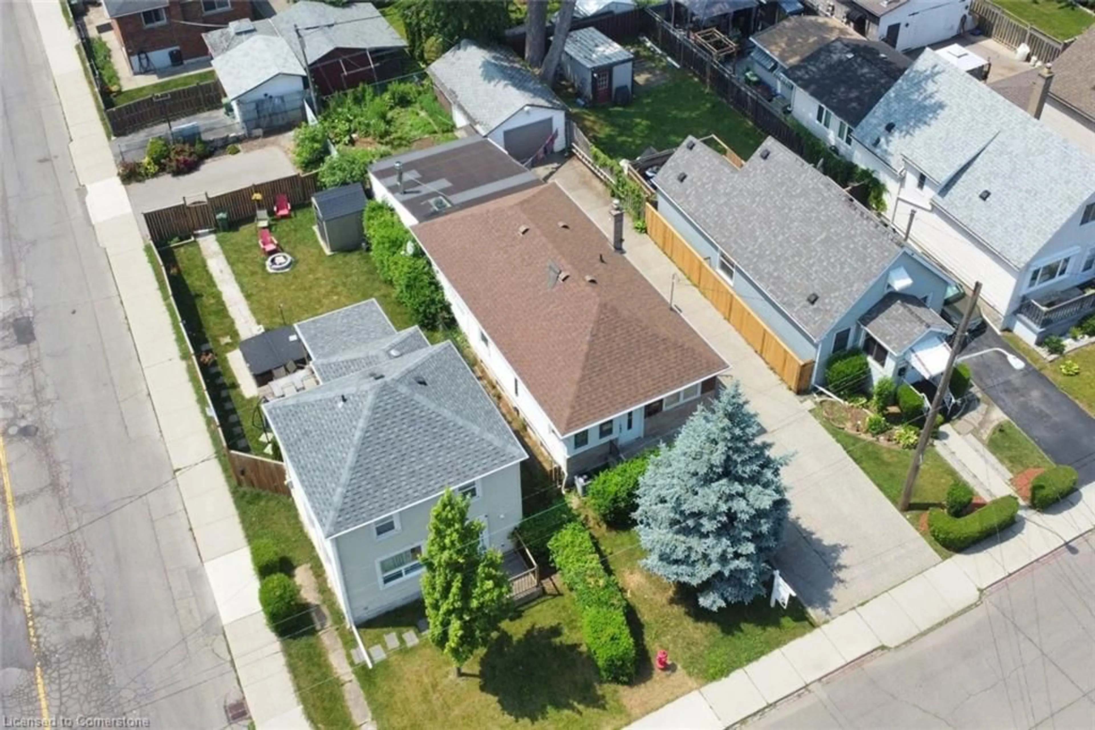 A pic from outside/outdoor area/front of a property/back of a property/a pic from drone, street for 205 Ivon Ave, Hamilton Ontario L8H 5S9