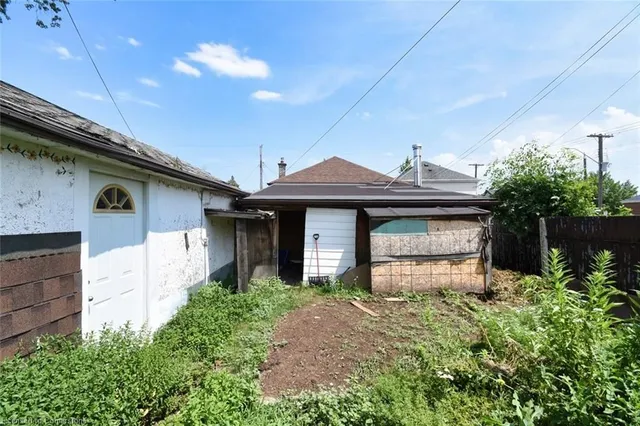 Additional property image - 205 Ivon Ave