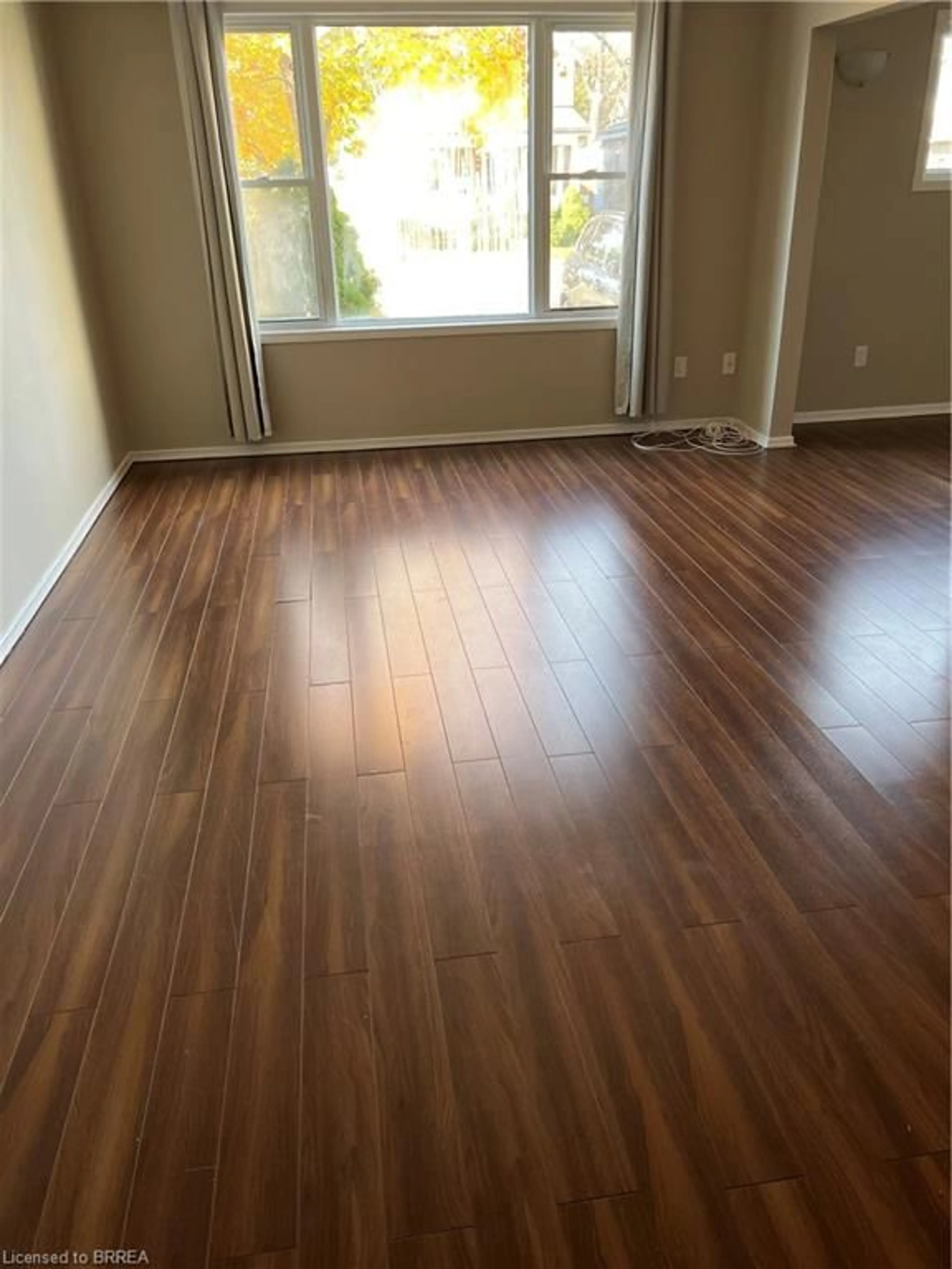 A pic of a room for 111 Murray St, Brantford Ontario N3S 5P5