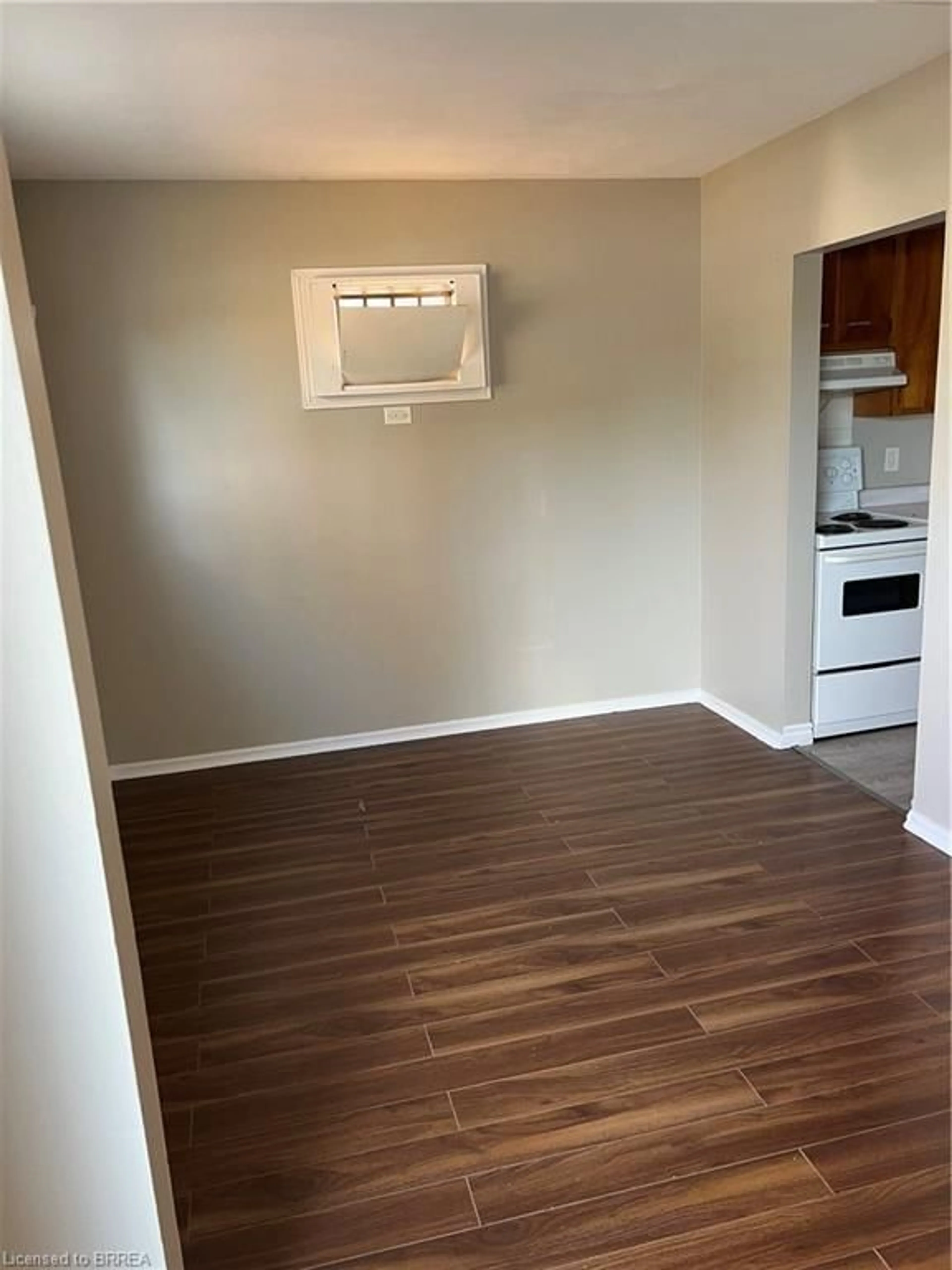 A pic of a room for 111 Murray St, Brantford Ontario N3S 5P5