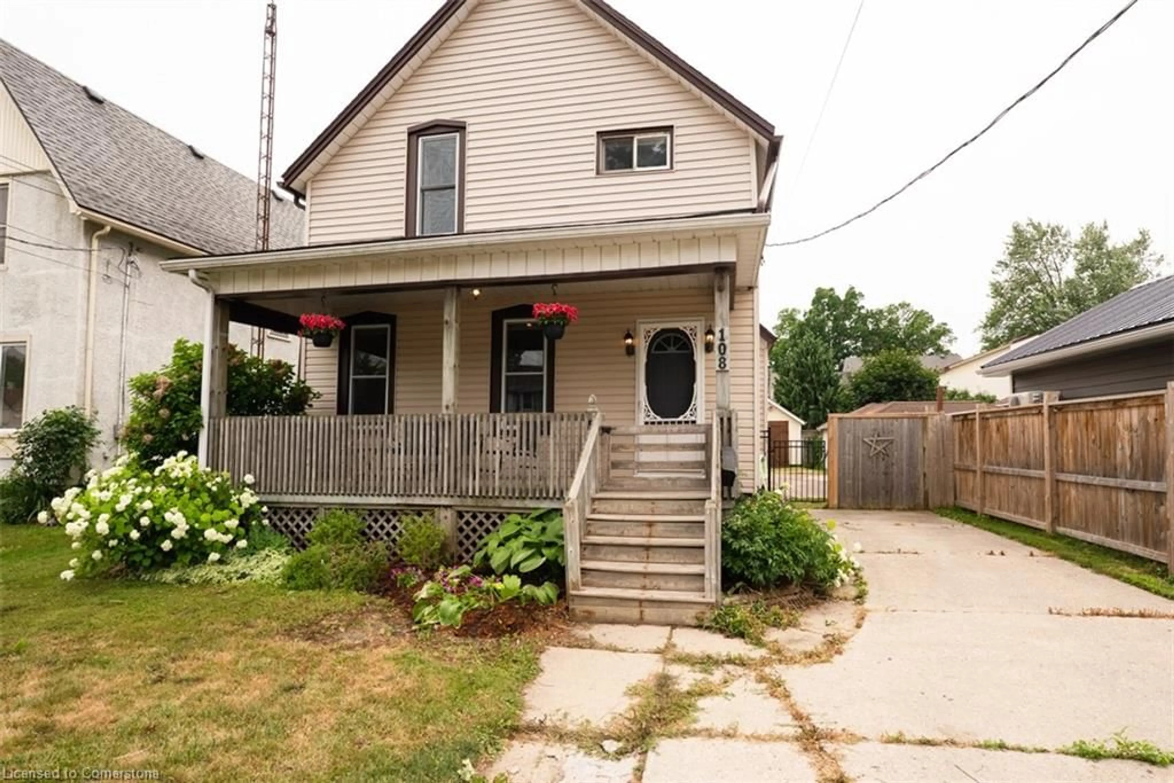 Unknown for 108 Cross St, Dunnville Ontario N1A 1B8