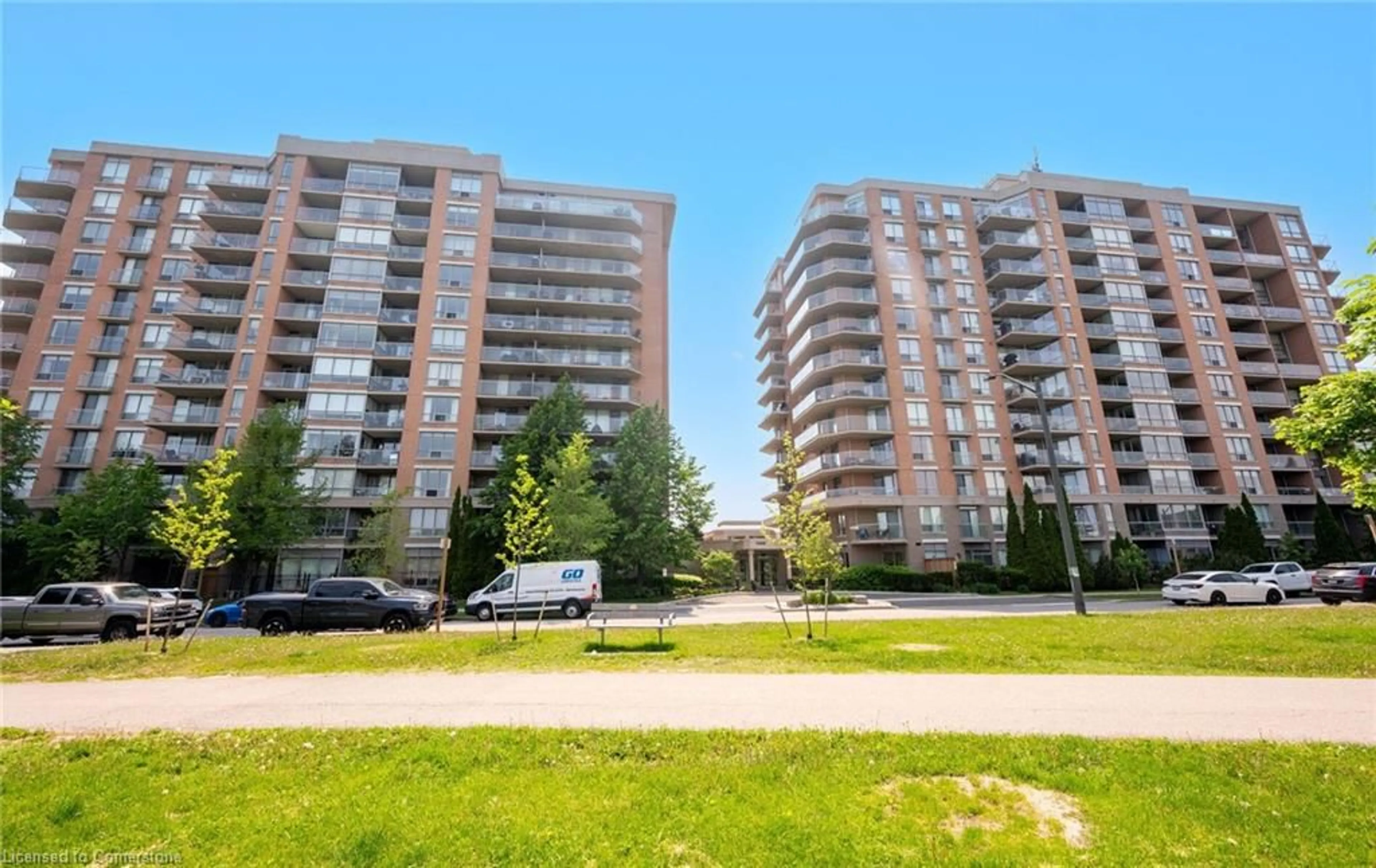 Patio, building for 1150 Parkwest Pl #1004, Mississauga Ontario L5E 3K4