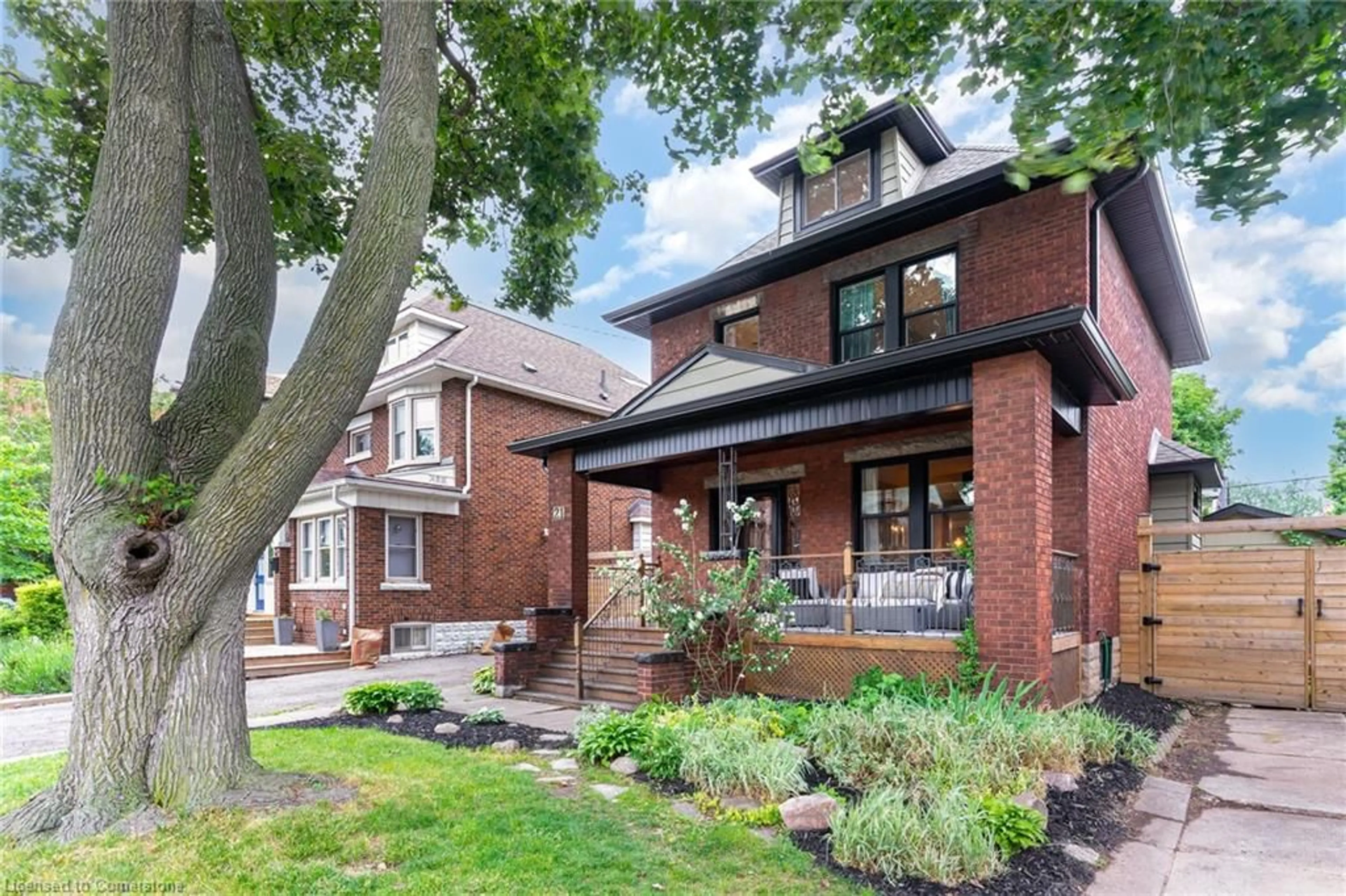 Home with brick exterior material, street for 21 Prospect St, Hamilton Ontario L8M 2Y9
