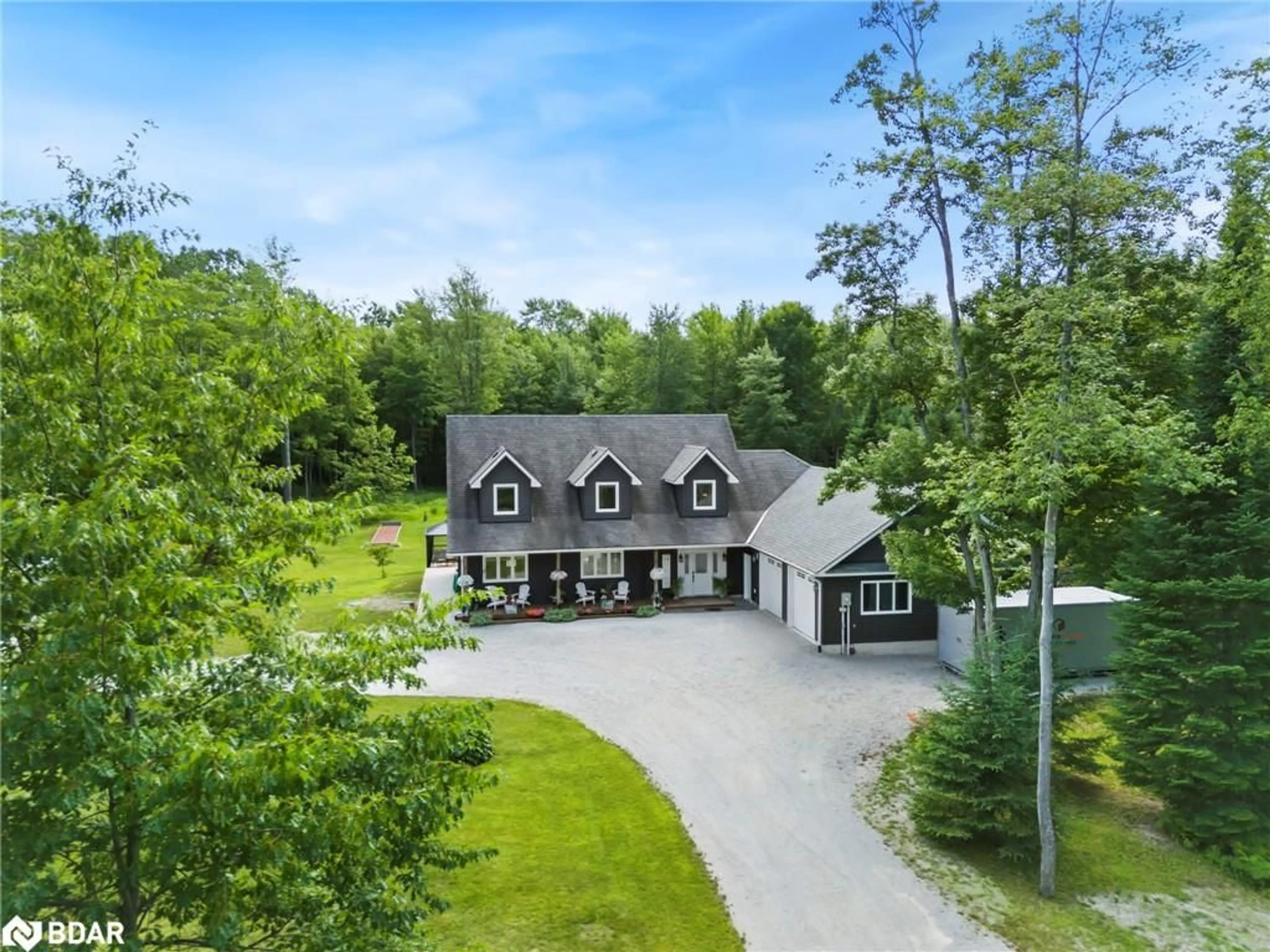 A pic from outside/outdoor area/front of a property/back of a property/a pic from drone, unknown for 2955 Pinecone Trail, Severn Ontario L0K 2B0