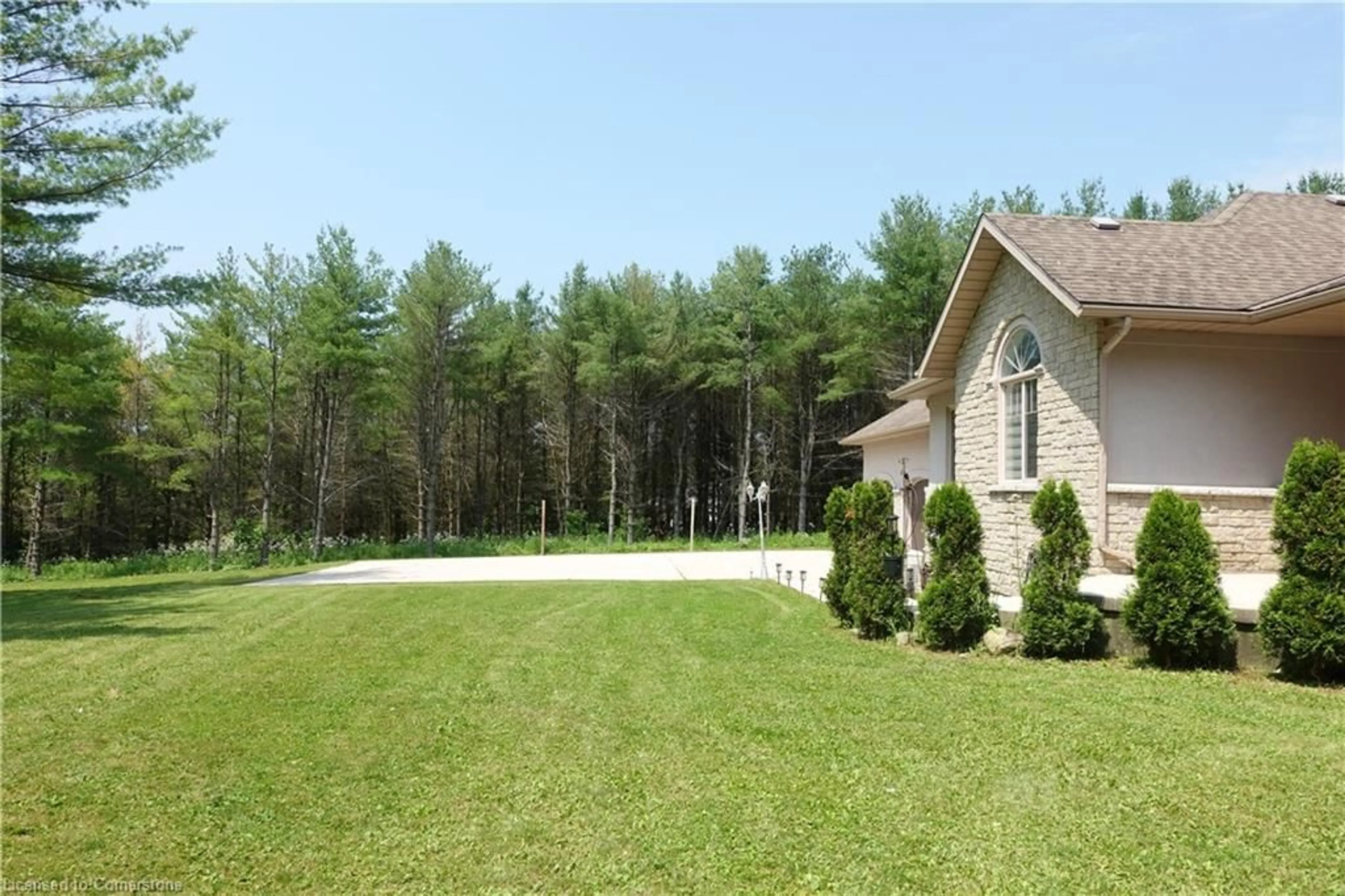 Patio, unknown for 230 South Water St, Mount Forest Ontario N0G 2L3