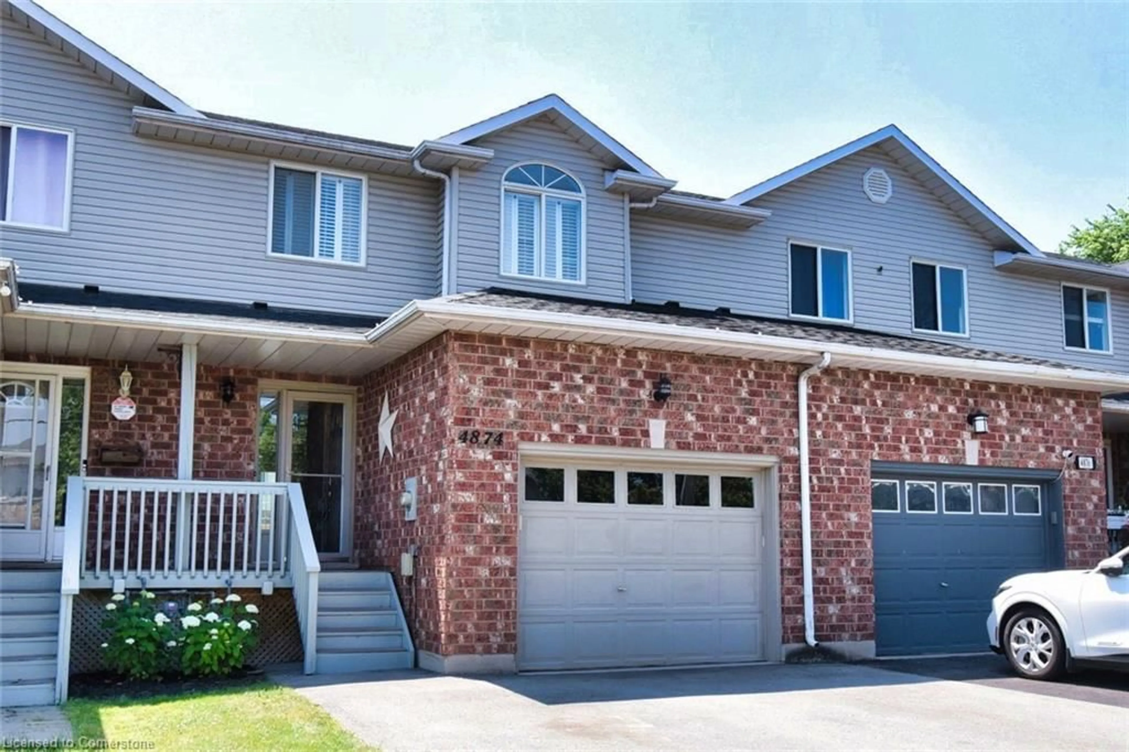 Home with brick exterior material, street for 4874 John St, Beamsville Ontario L0R 1B6