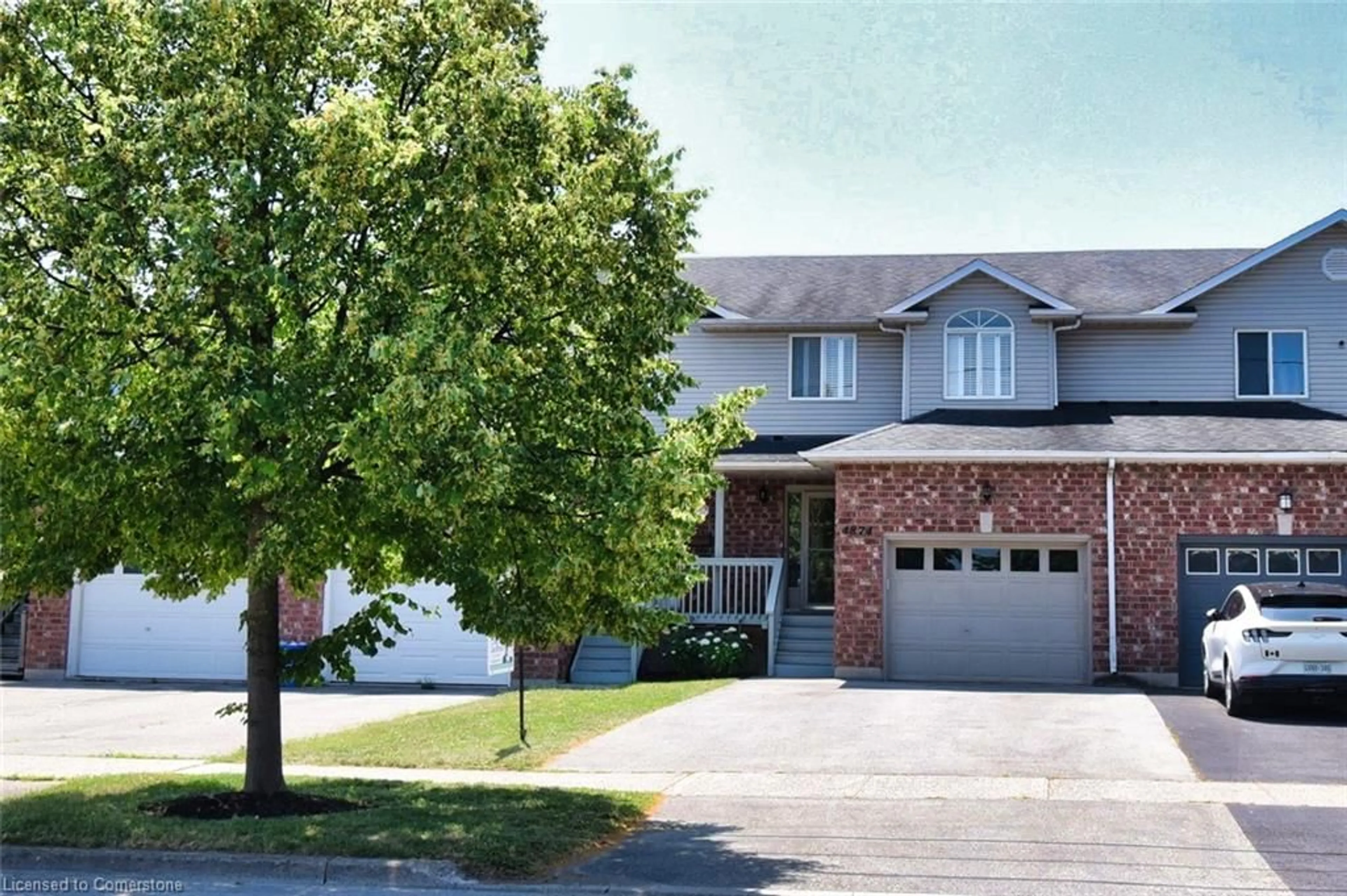 Home with brick exterior material, street for 4874 John St, Beamsville Ontario L0R 1B6