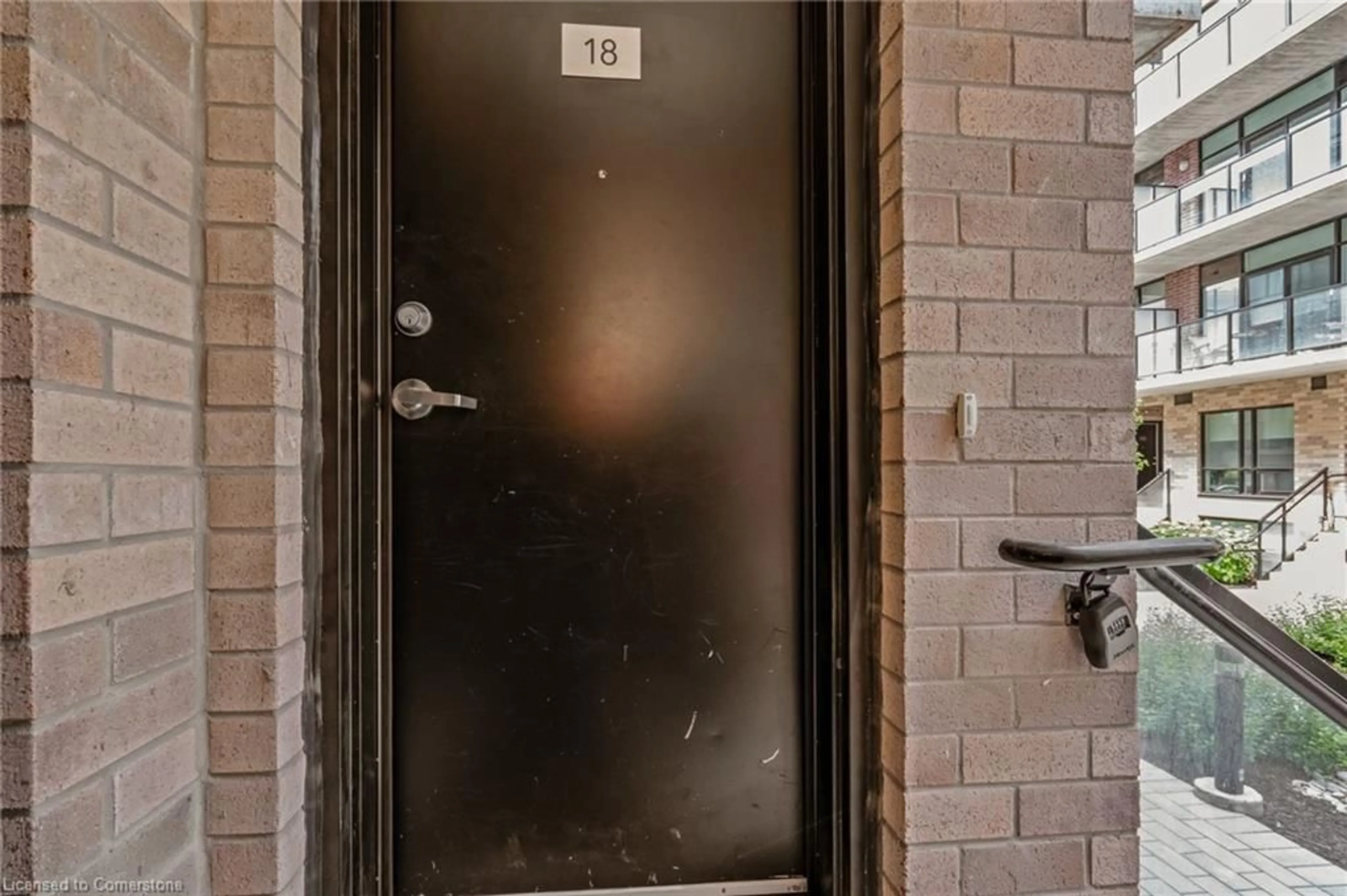 Unknown for 861 Sheppard Ave #18, Toronto Ontario M3H 0E9