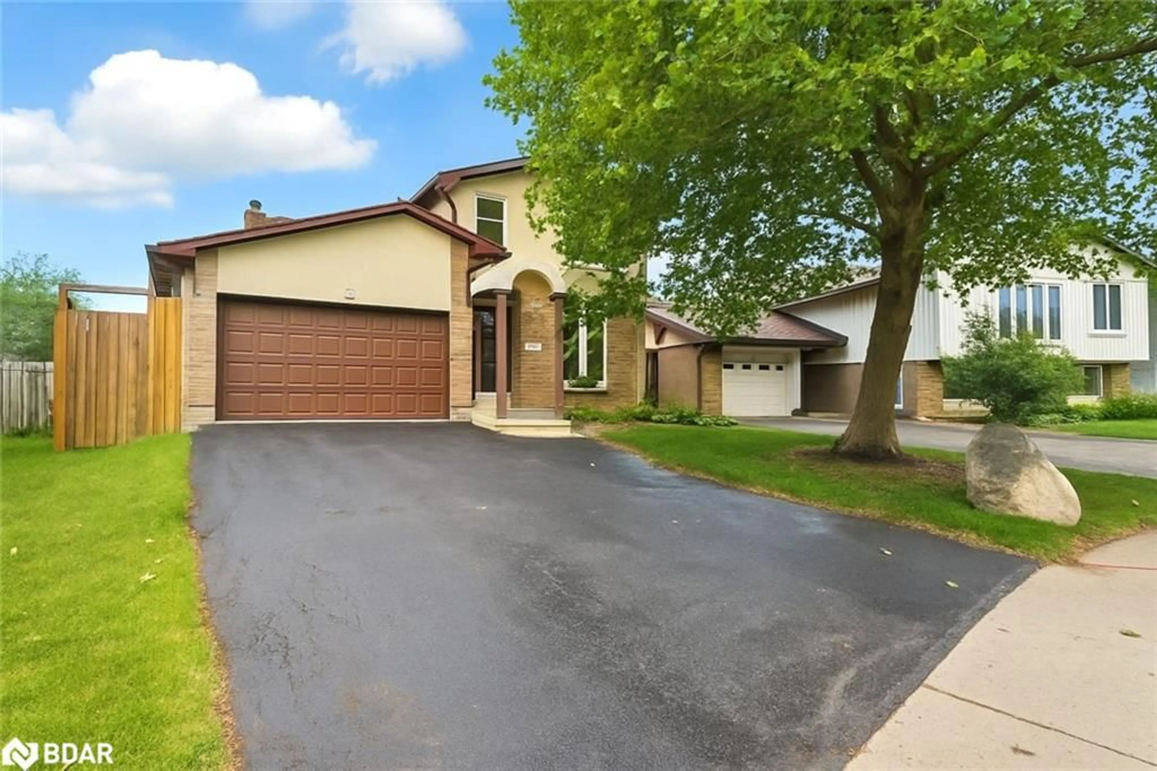 Home with brick exterior material, street for 16 Hart Cres, London Ontario N6E 2W6