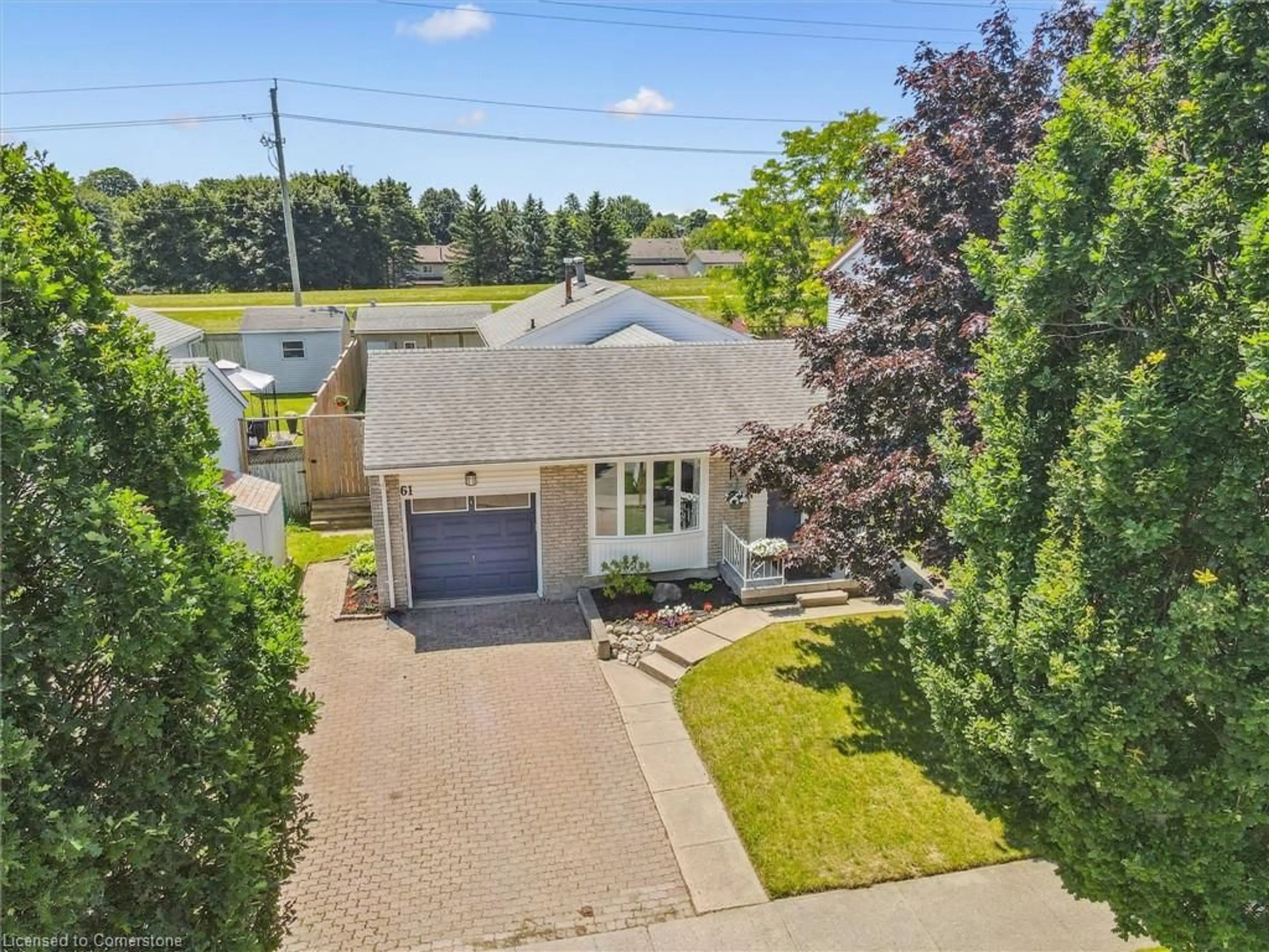 A pic from outside/outdoor area/front of a property/back of a property/a pic from drone, street for 61 Rolling Meadows Dr, Kitchener Ontario N2N 1T4