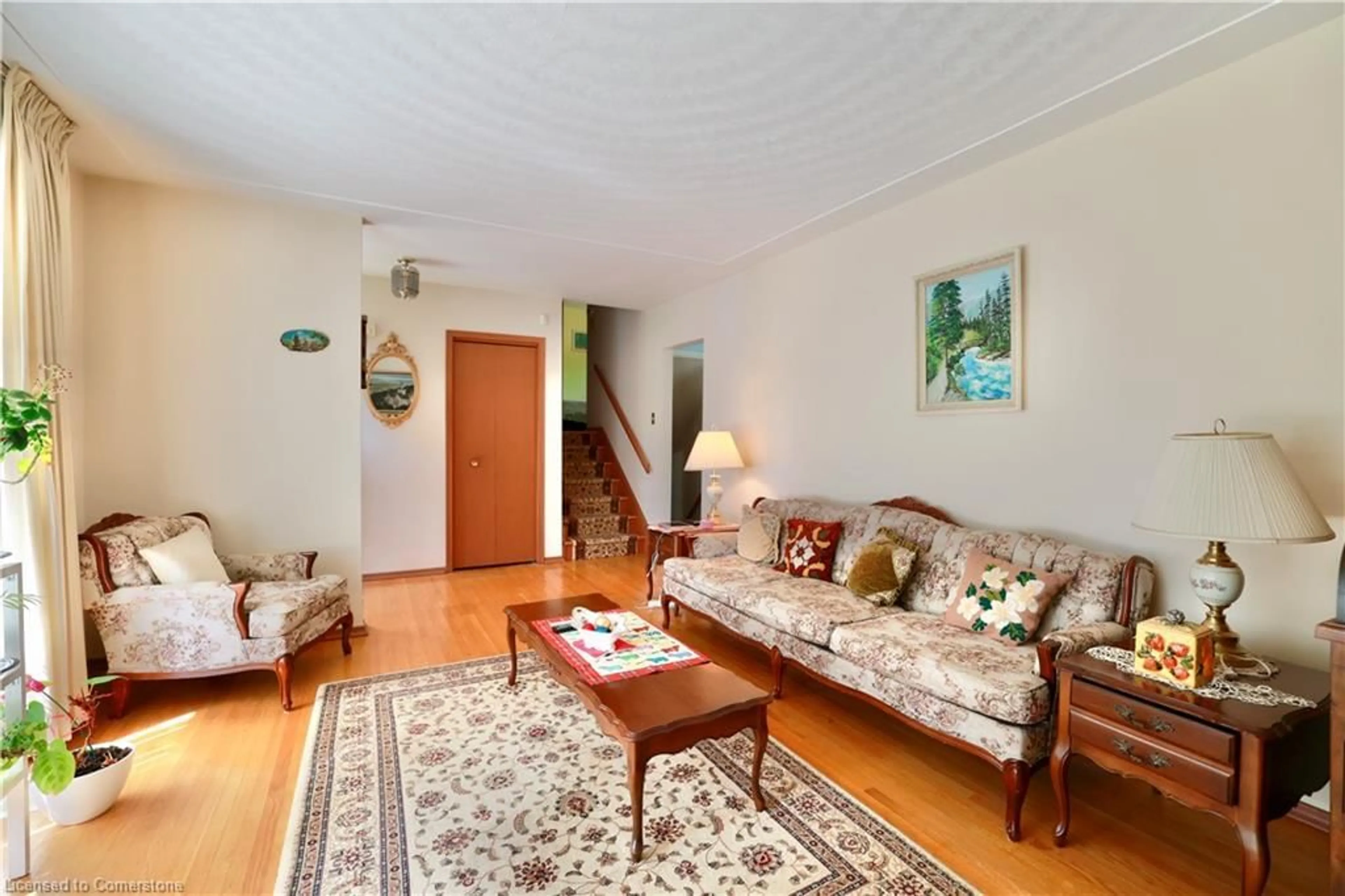 Living room with furniture, unknown for 104 Milford Ave, Waterloo Ontario N2L 3Z3