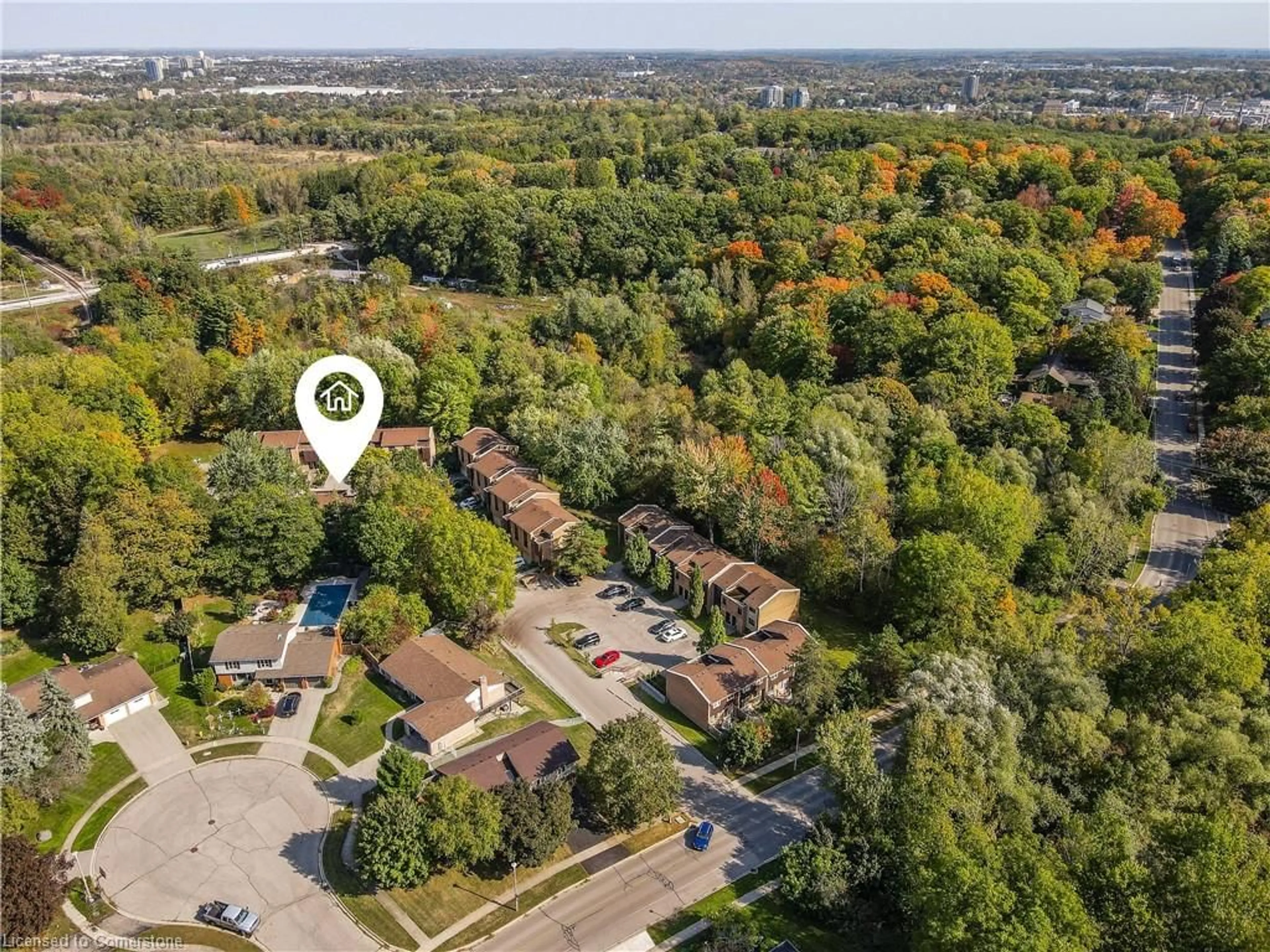 A pic from outside/outdoor area/front of a property/back of a property/a pic from drone, street for 220 Salisbury Ave #28, Cambridge Ontario N1S 1K5