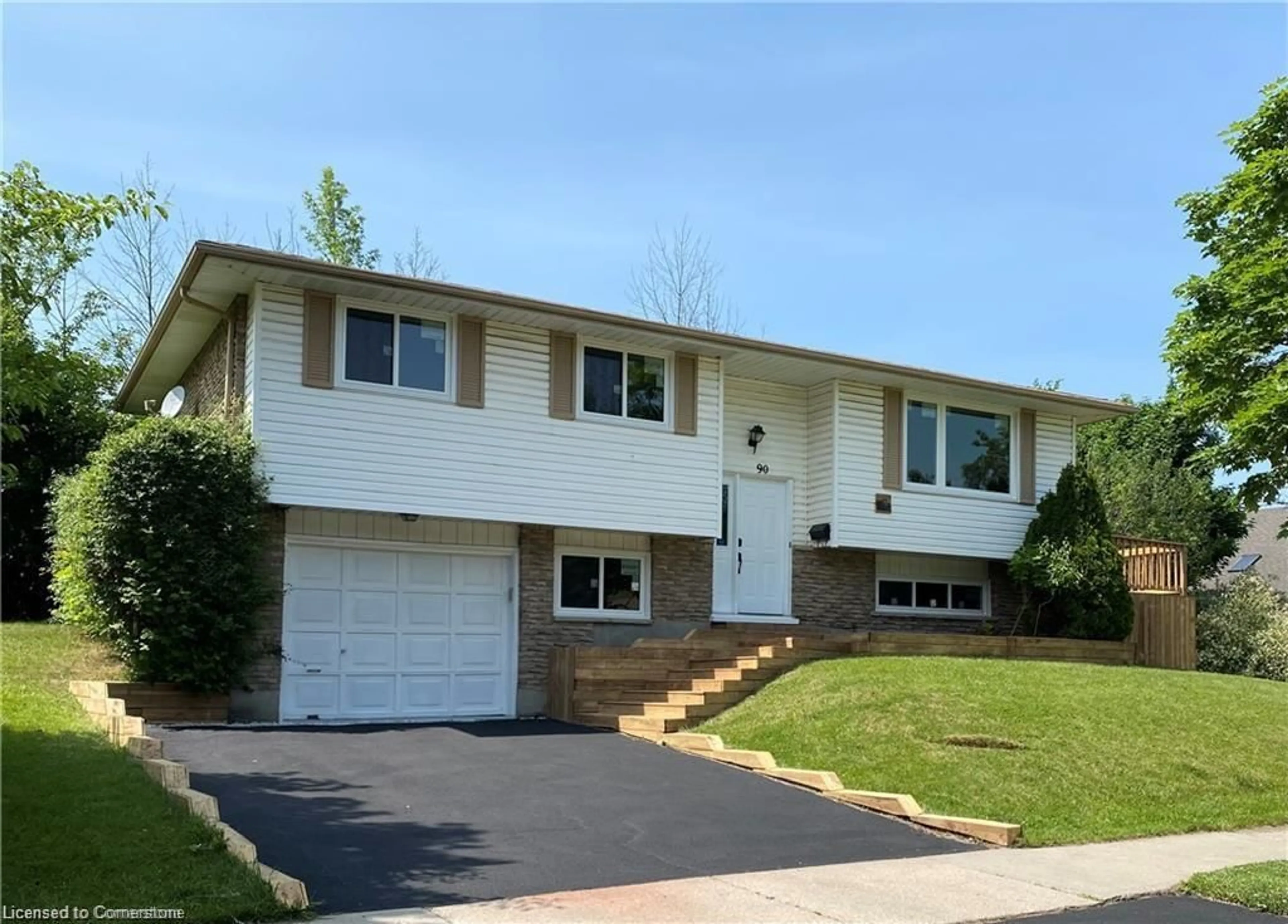 Home with vinyl exterior material, street for 90 Culpepper Dr, Waterloo Ontario N2L 5S1