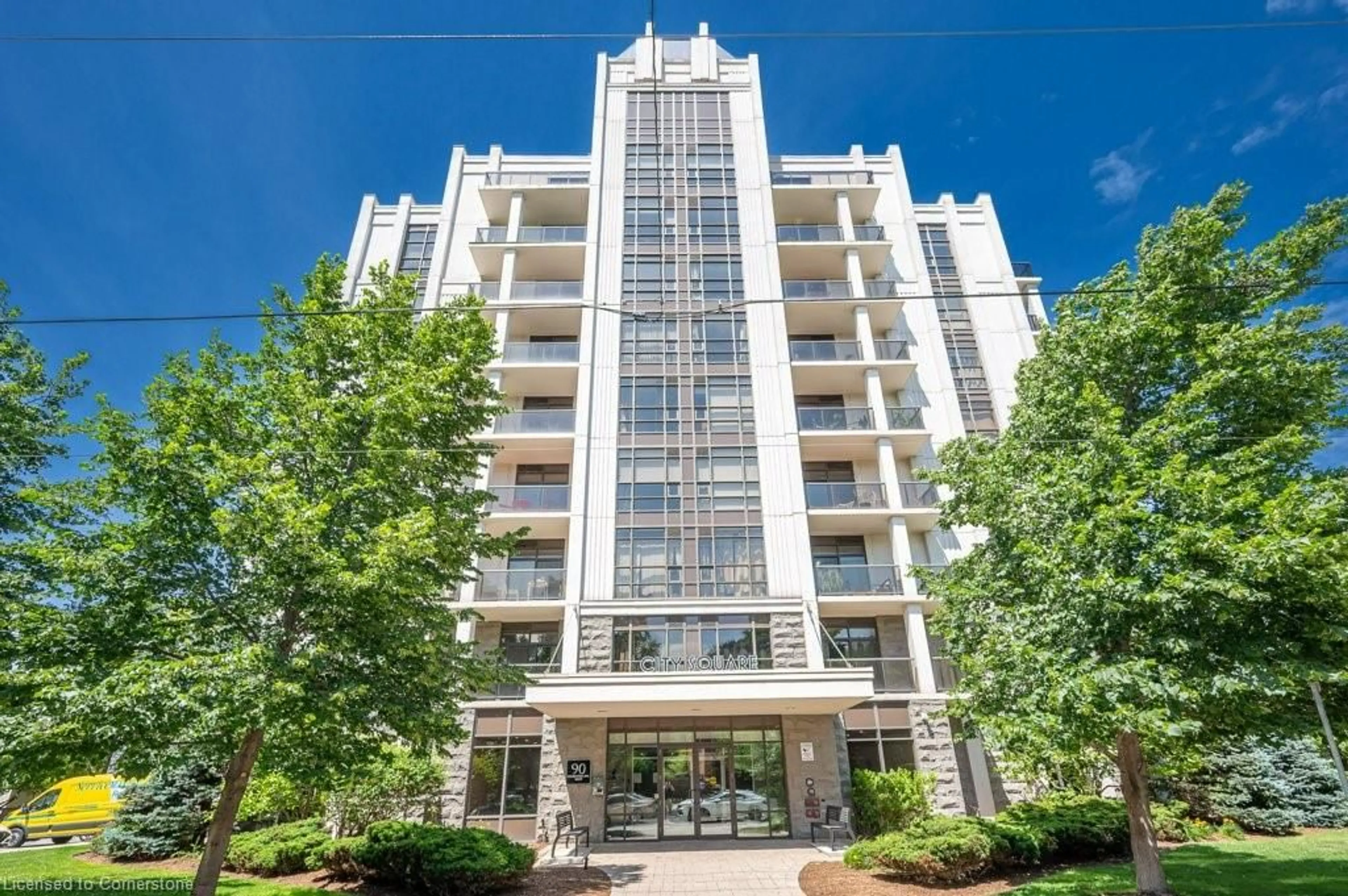 Indoor foyer for 90 Charlton Avenue West #302, Hamilton Ontario L8P 0B4