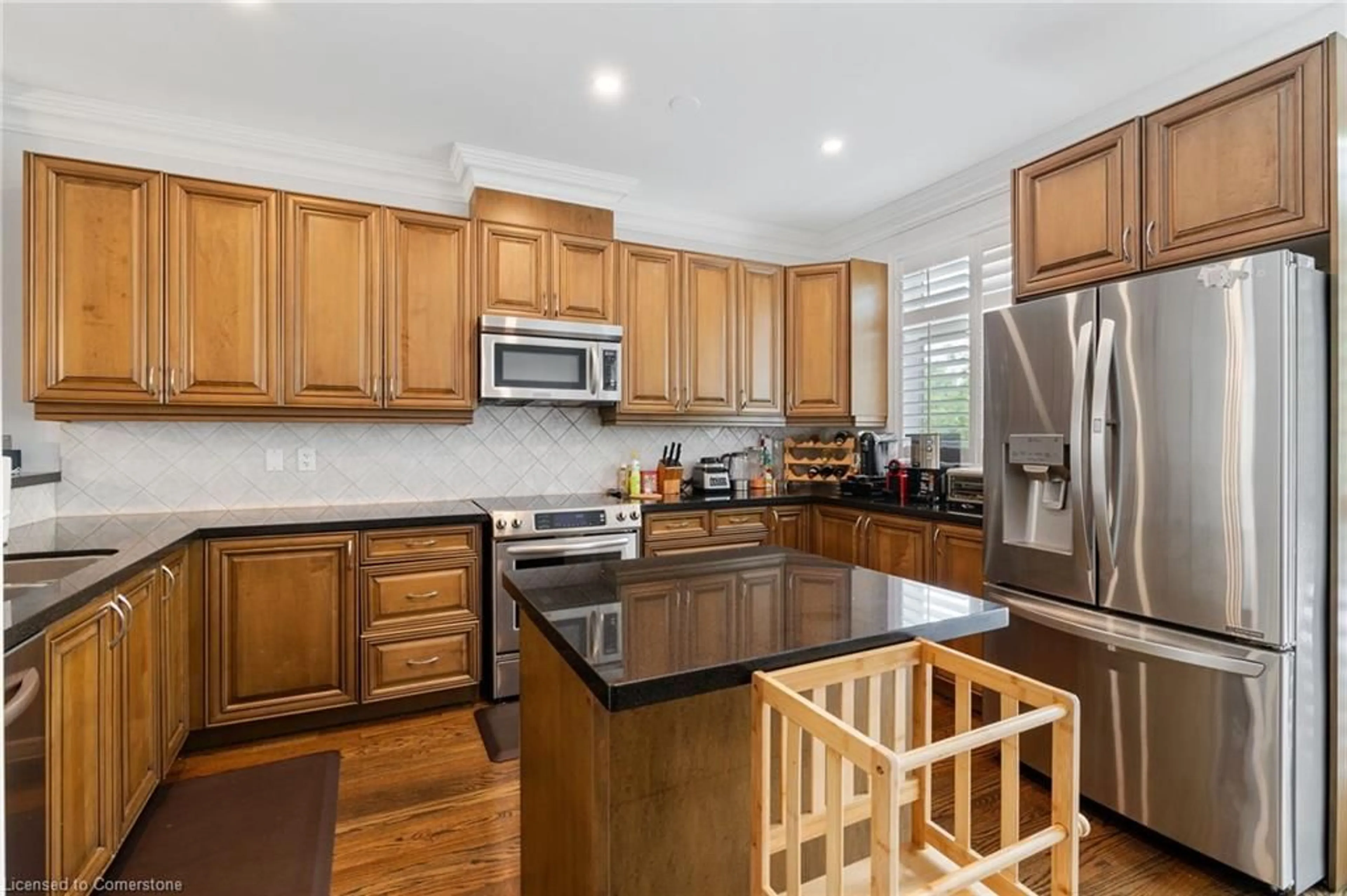 Open concept kitchen, unknown for 6995 Glory Court Crt #9, Mississauga Ontario L5N 7E2