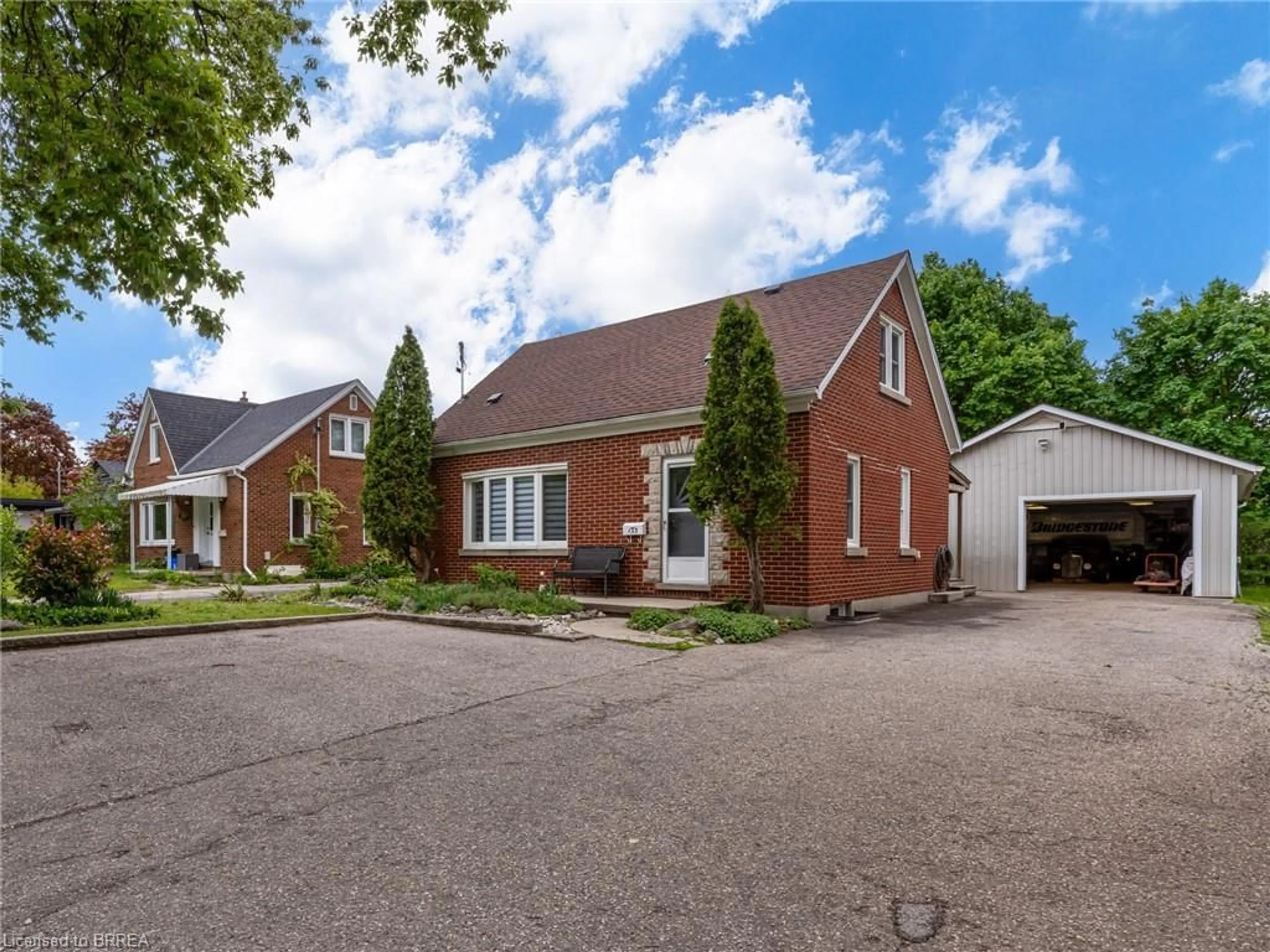 Home with brick exterior material, street for 133 Margaret Ave, Waterloo Ontario N2J 2E2