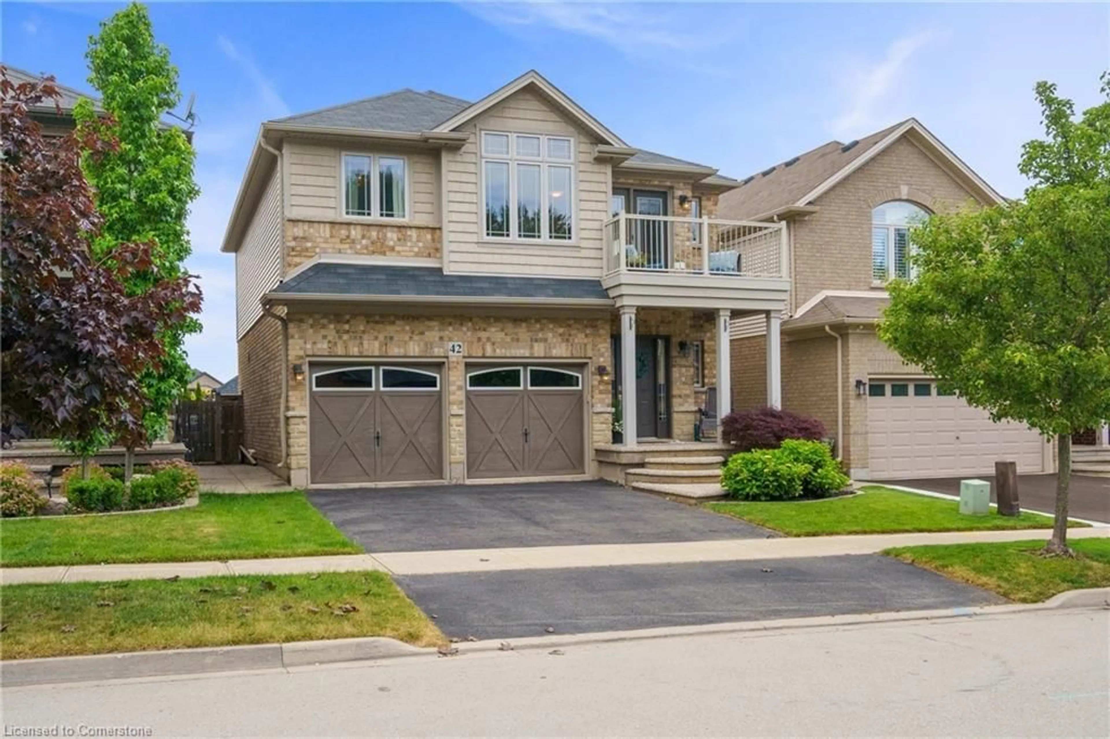 Home with brick exterior material, street for 42 Chestnut Dr, Grimsby Ontario L3M 0B9
