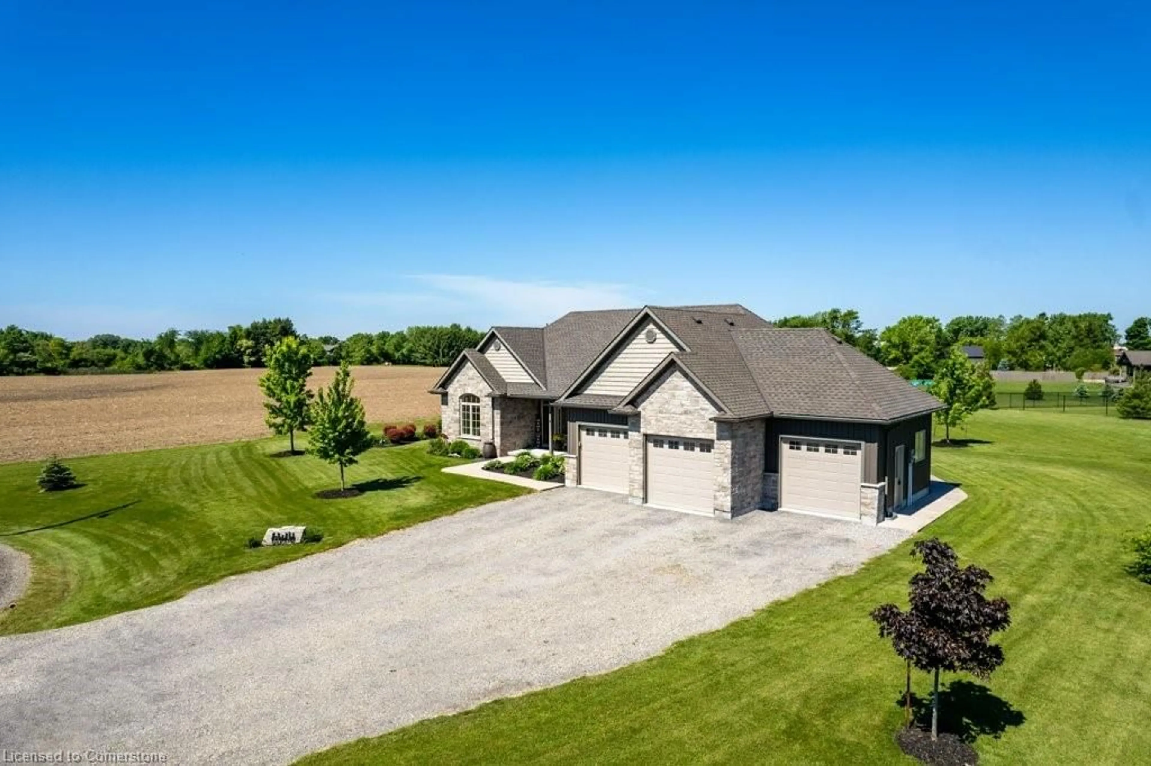 A pic from outside/outdoor area/front of a property/back of a property/a pic from drone, unknown for 6 Silverthorne Crt, Dunnville Ontario N1A 2W2
