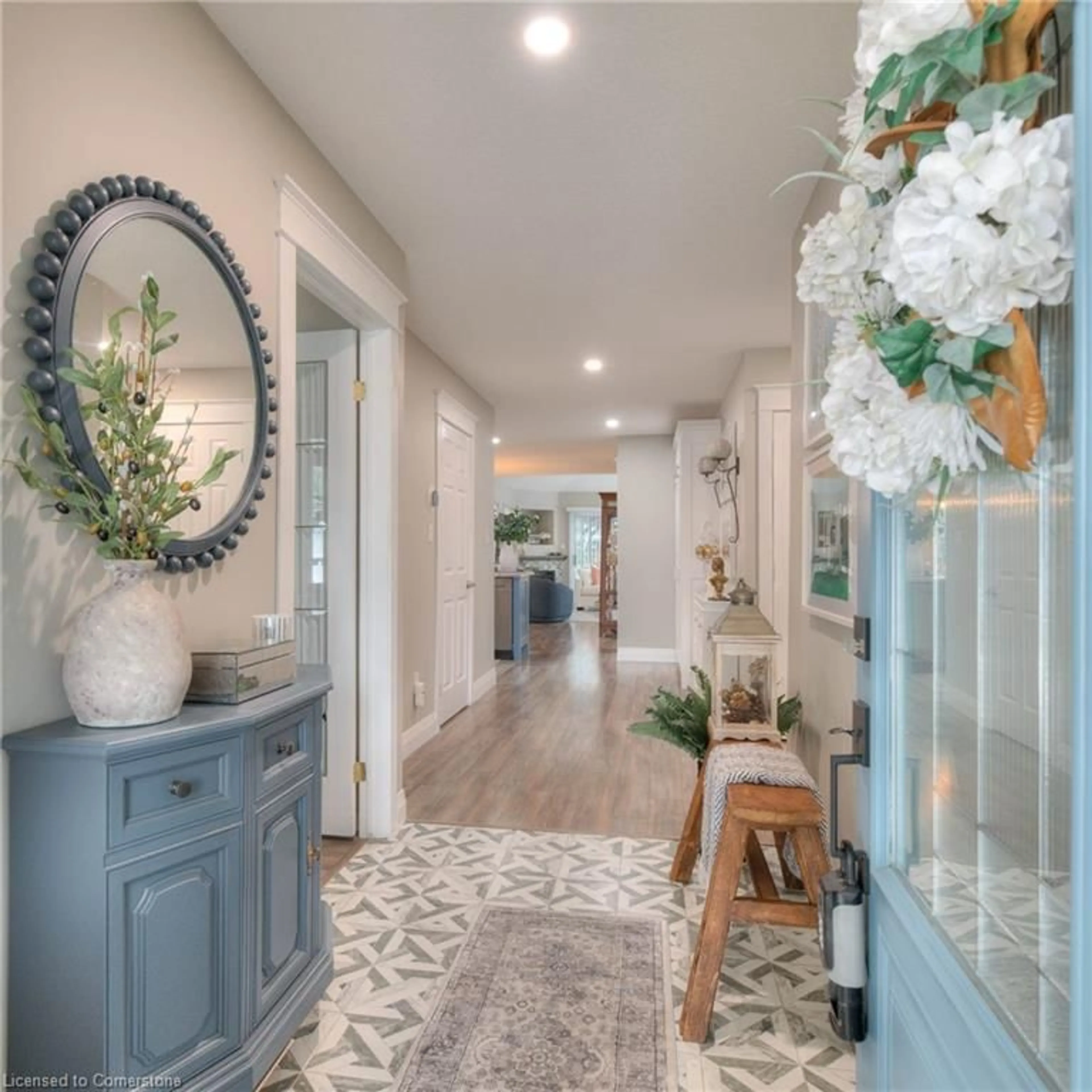 Indoor entryway for 18 Mallard Walk, Port Rowan Ontario N0E 1M0
