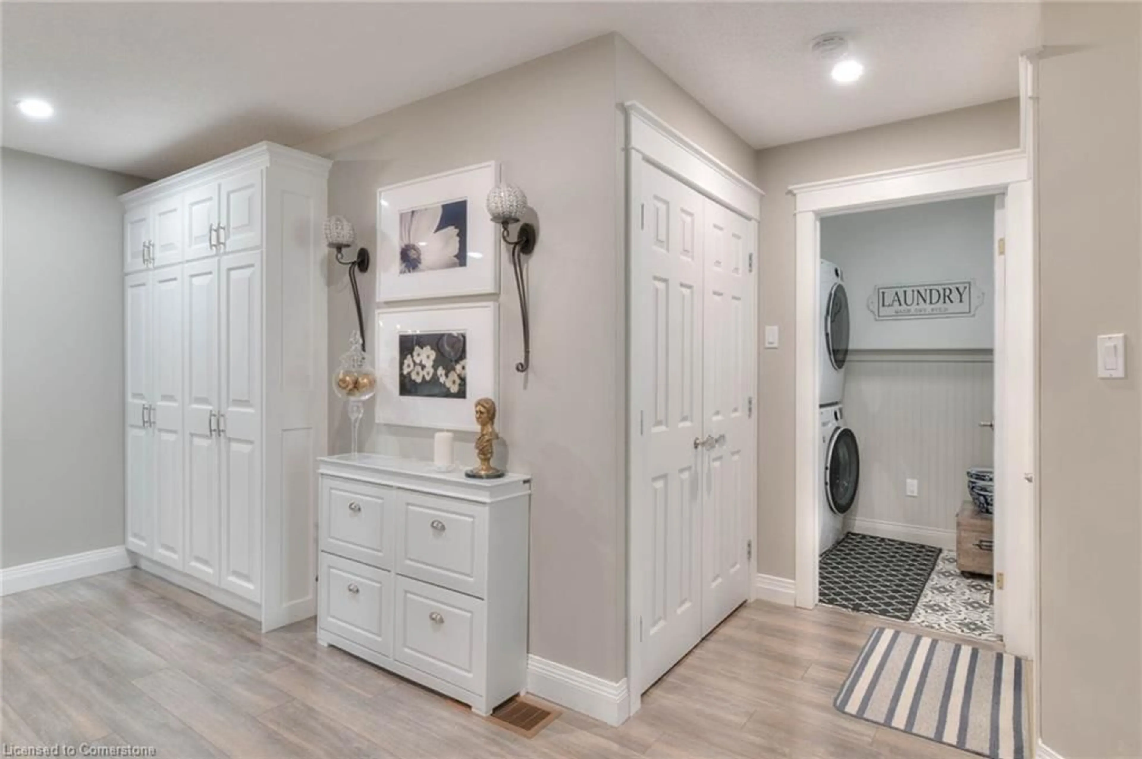 Indoor entryway for 18 Mallard Walk, Port Rowan Ontario N0E 1M0