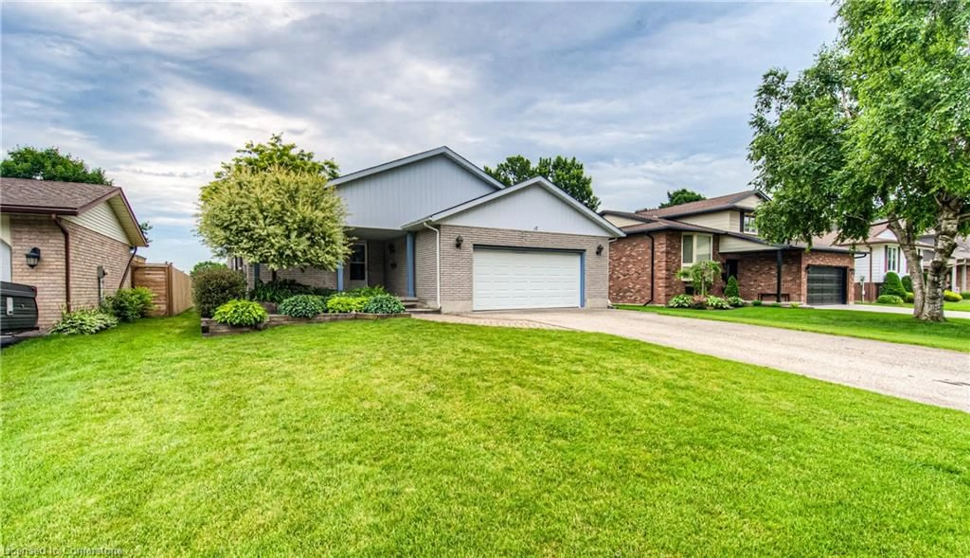 Home with brick exterior material, street for 17 Pintail Dr, Elmira Ontario N3B 3C1