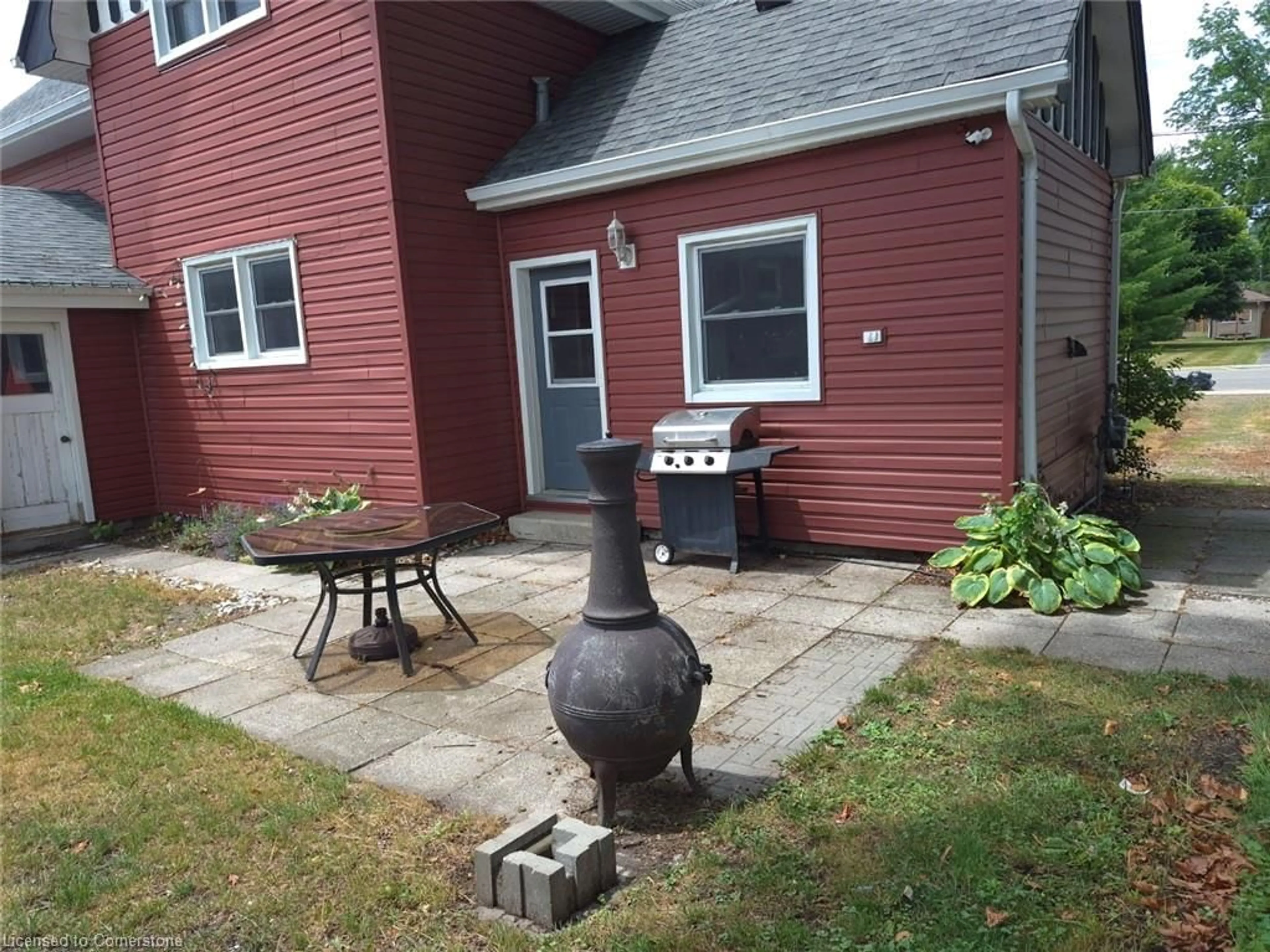 Patio, street for 603 Cedar St, Dunnville Ontario N1A 2J7
