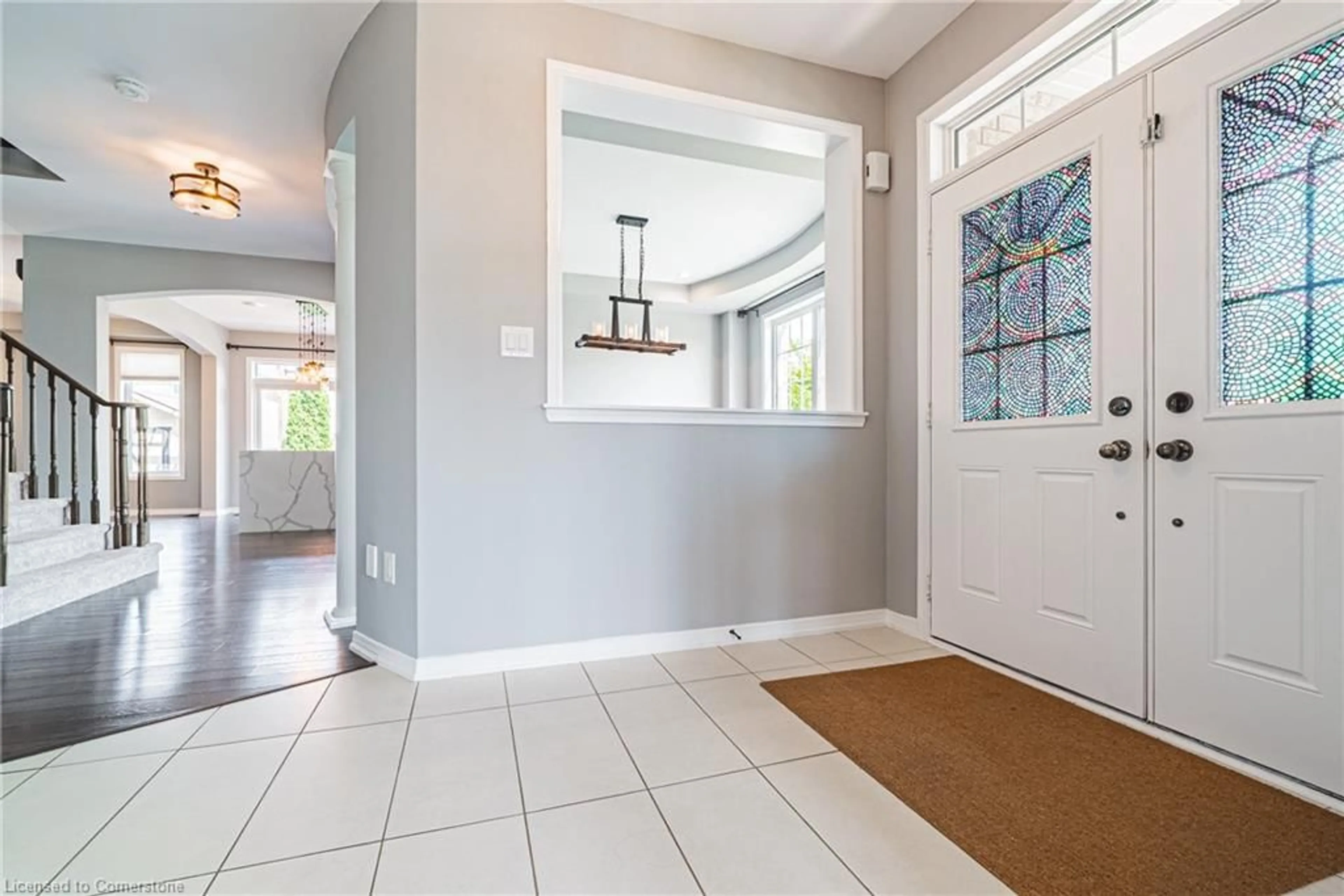 Indoor entryway for 8788 Dogwood Crescent Cres, Niagara Falls Ontario L2H 0L1