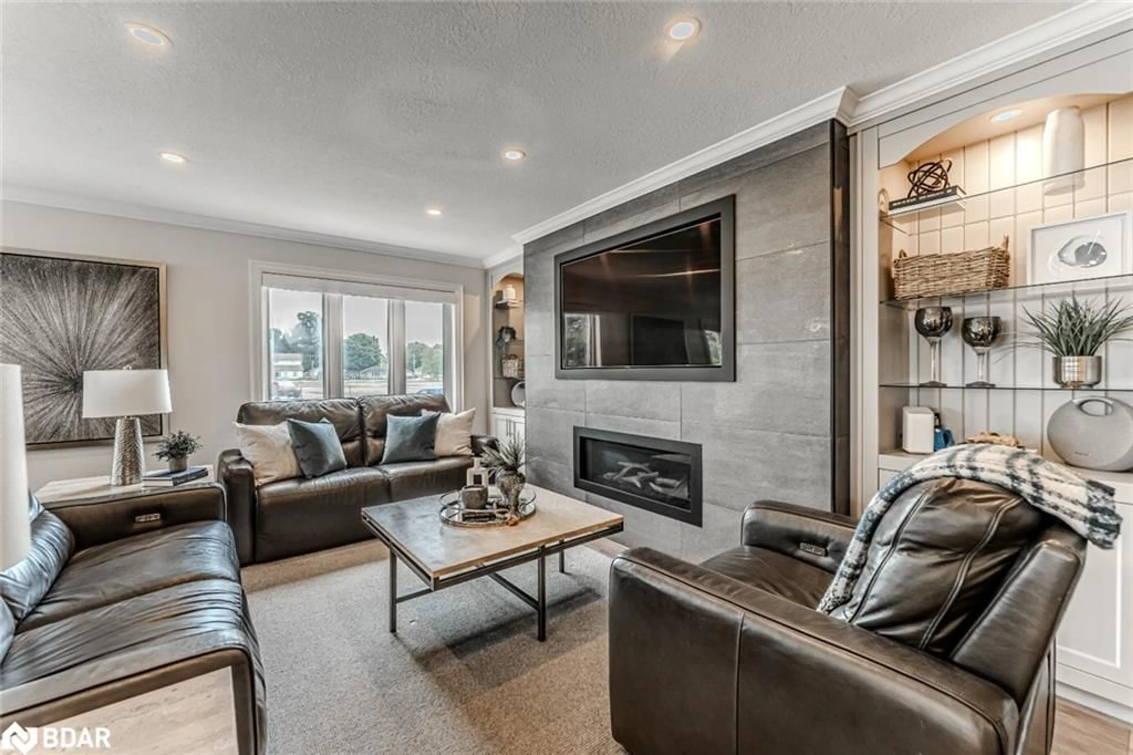 Living room with furniture, unknown for 93 Sydenham St, Angus Ontario L0M 1B0