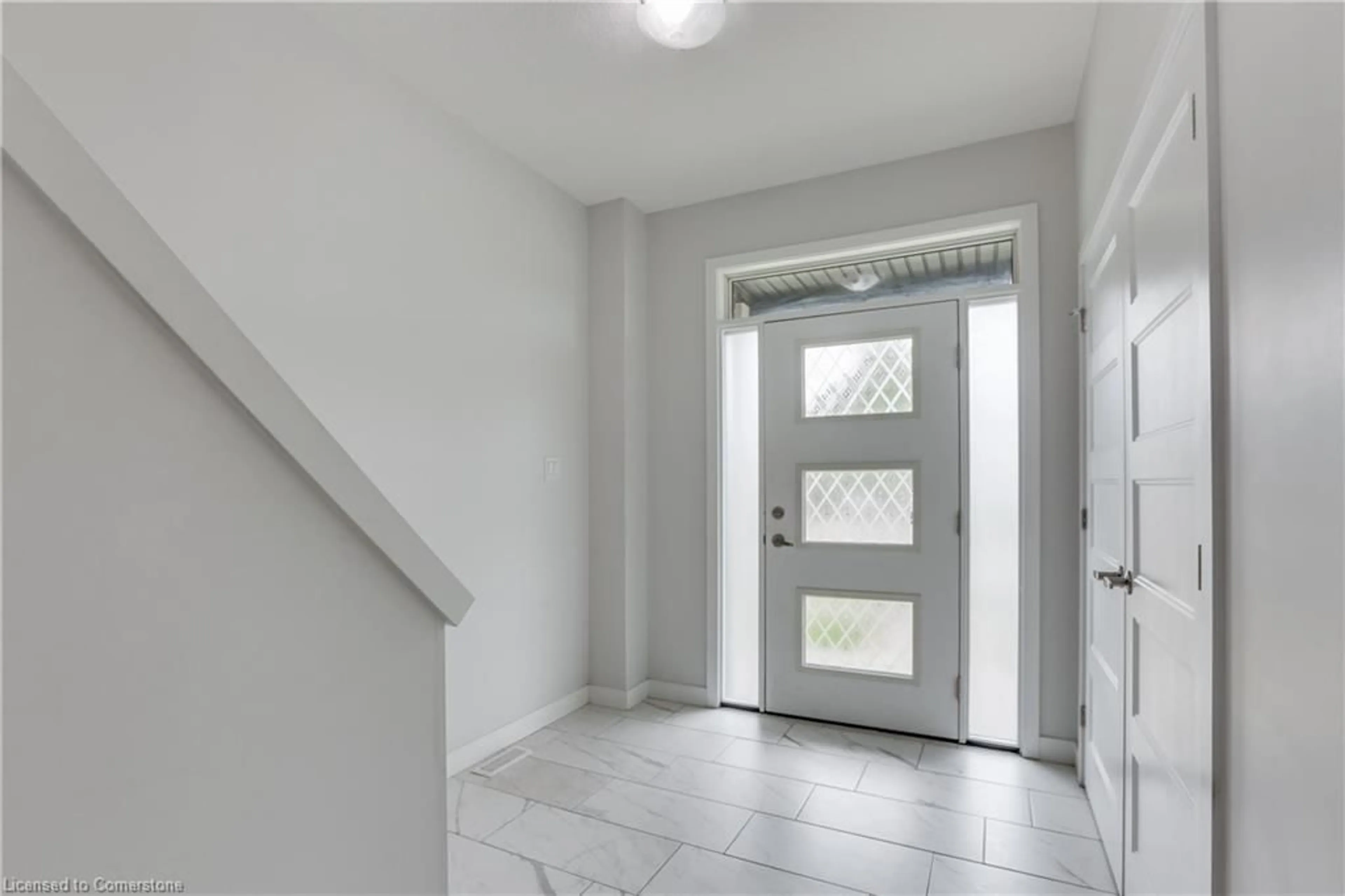 Indoor foyer for 3394 Singleton Ave #80, London Ontario N6L 0E8
