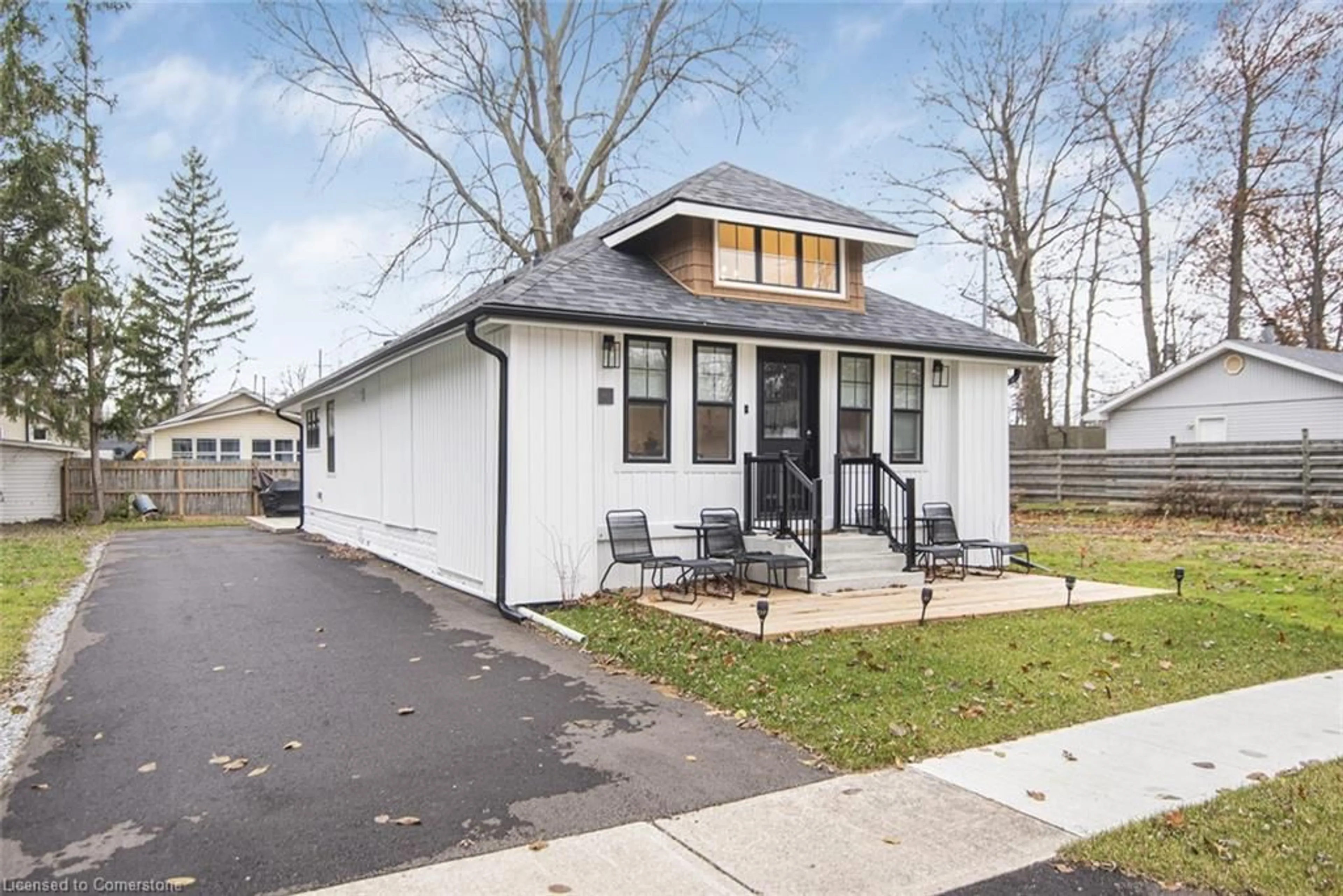 Home with vinyl exterior material, street for 385 Westwood Ave, Crystal Beach Ontario L0S 1B0