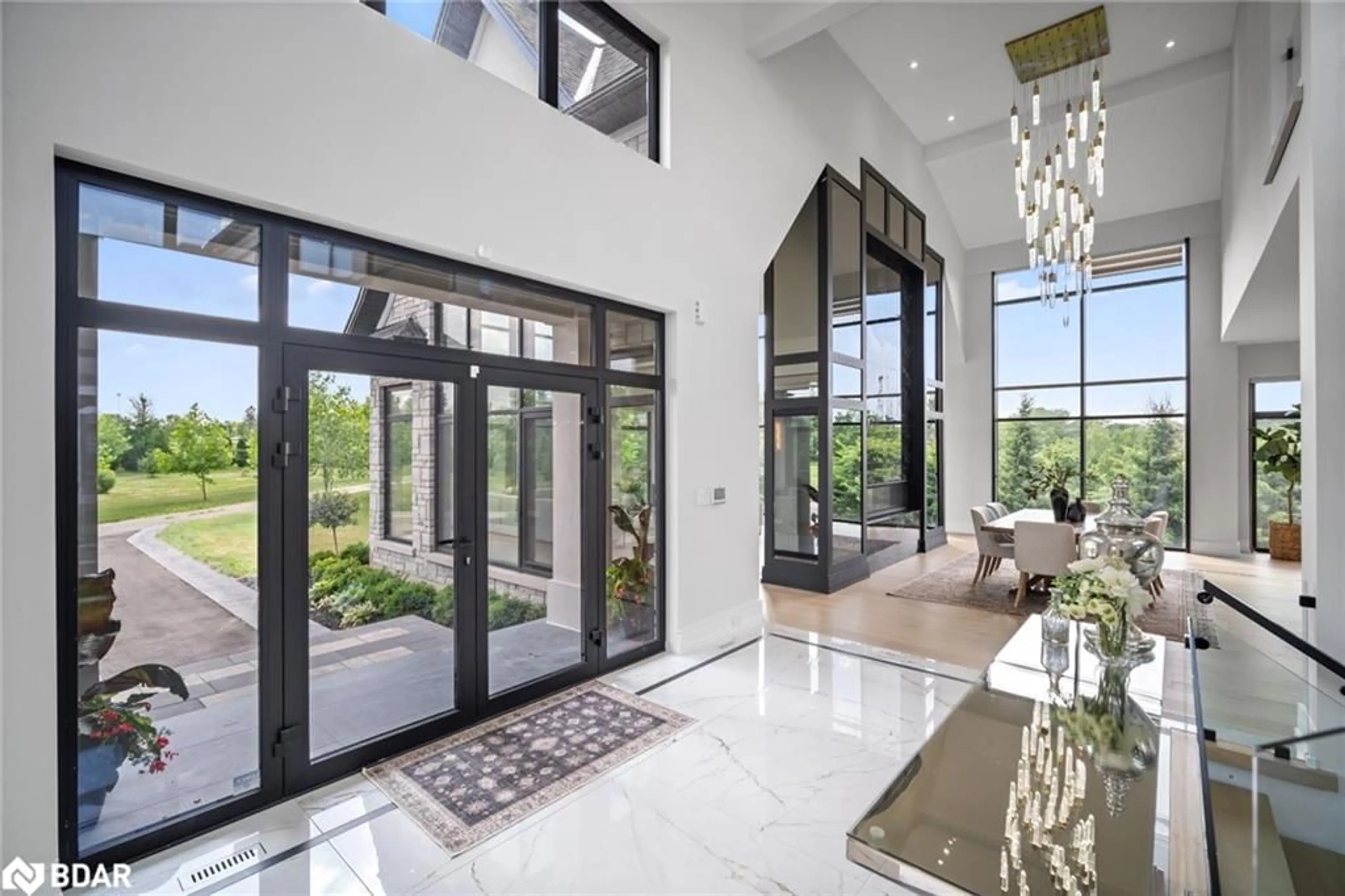 Indoor foyer for 2 River Rd, Brantford Ontario N3R 0C1