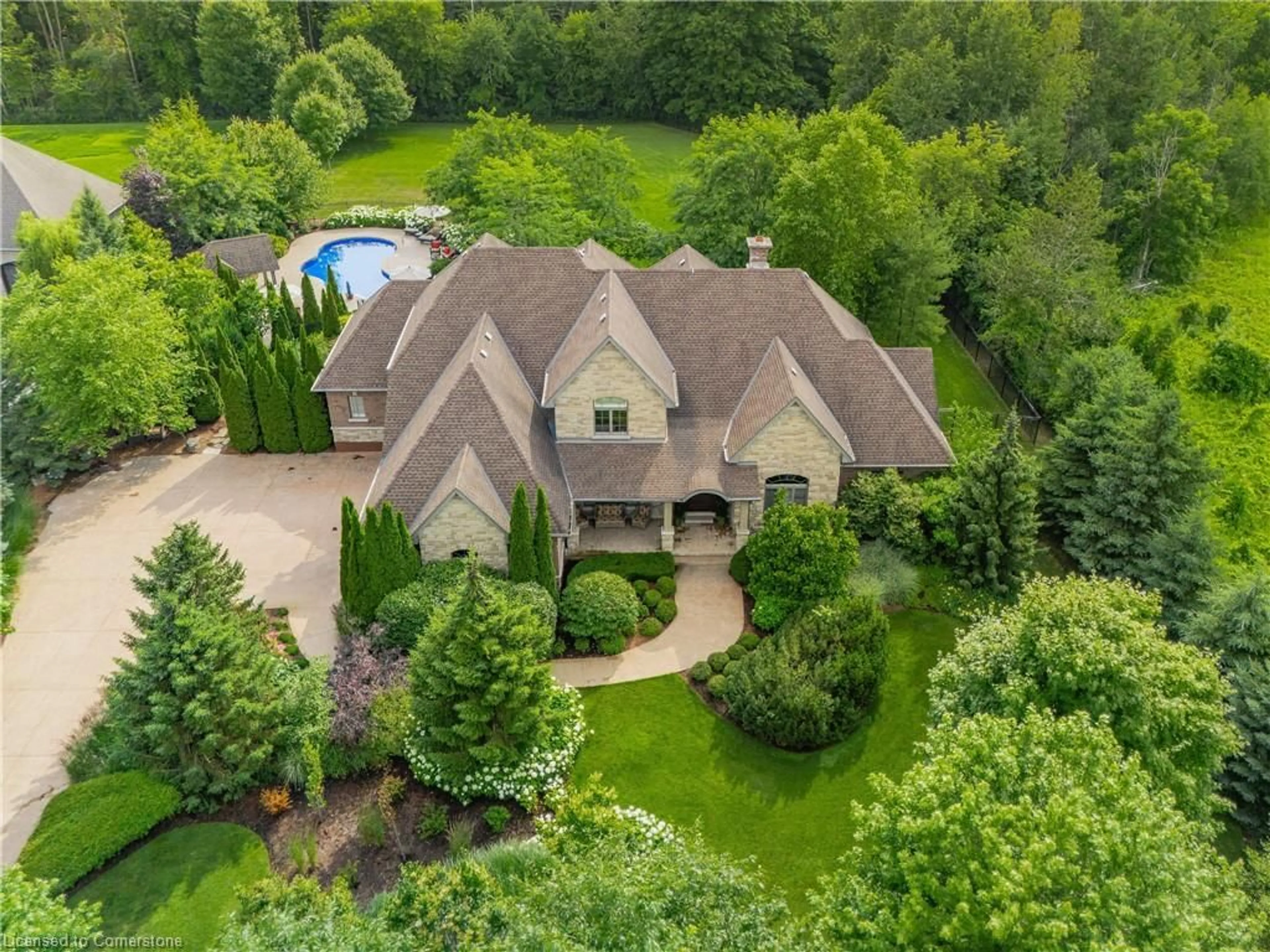 A pic from outside/outdoor area/front of a property/back of a property/a pic from drone, unknown for 111 John Bricker Rd, Cambridge Ontario N3H 4R8